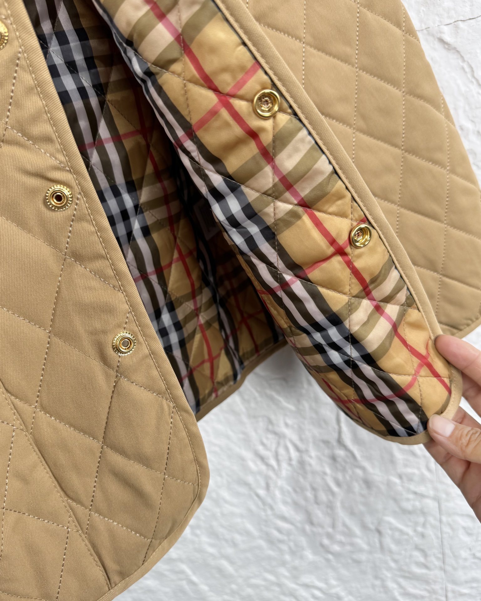 【BUREERRY旗艦店】（バーバリー）綿ジャケット、ご好評に付き再入荷！