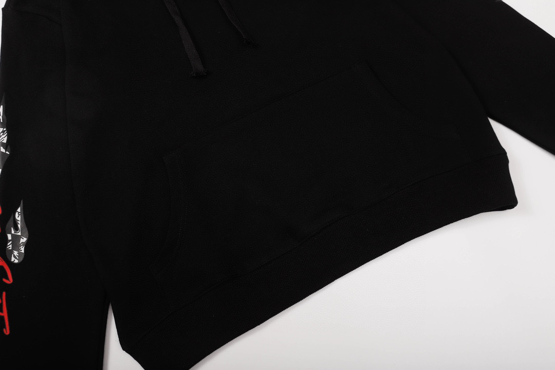 【CHROME HEARTS】クロムハーツ パーカー 男女兼用、ご好評に付き再入荷！