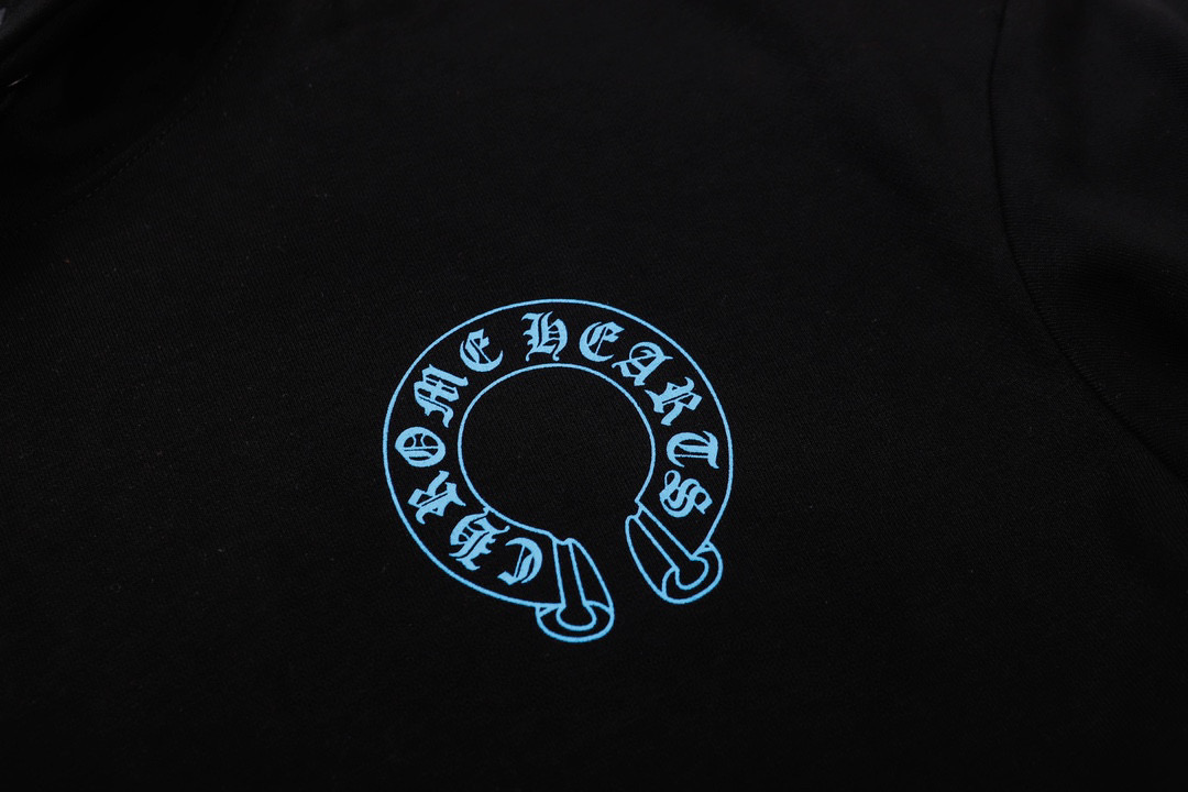 【CHROME HEARTS】クロムハーツ パーカー 男女兼用、ご好評に付き再入荷！