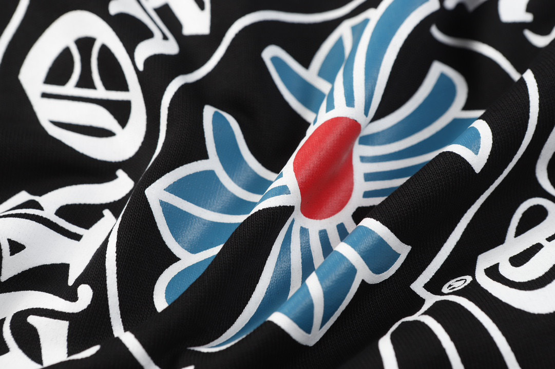 【CHROME HEARTS】クロムハーツ パーカー 男女兼用、ご好評に付き再入荷！