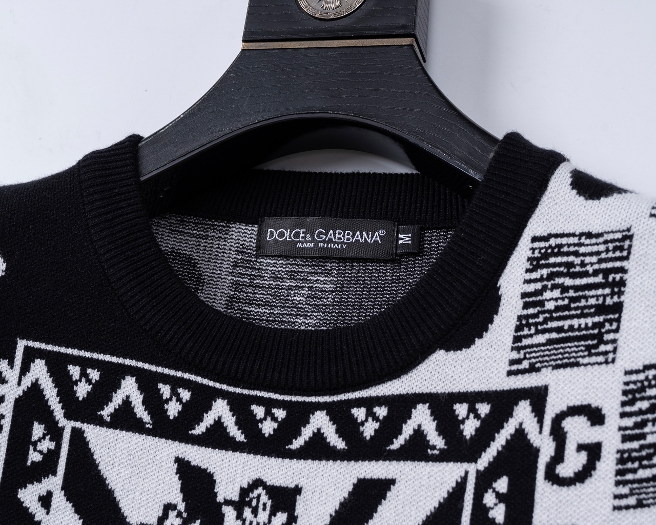 【Dolce&Gabbana旗艦店】 セーター ご好評に付き再入荷！