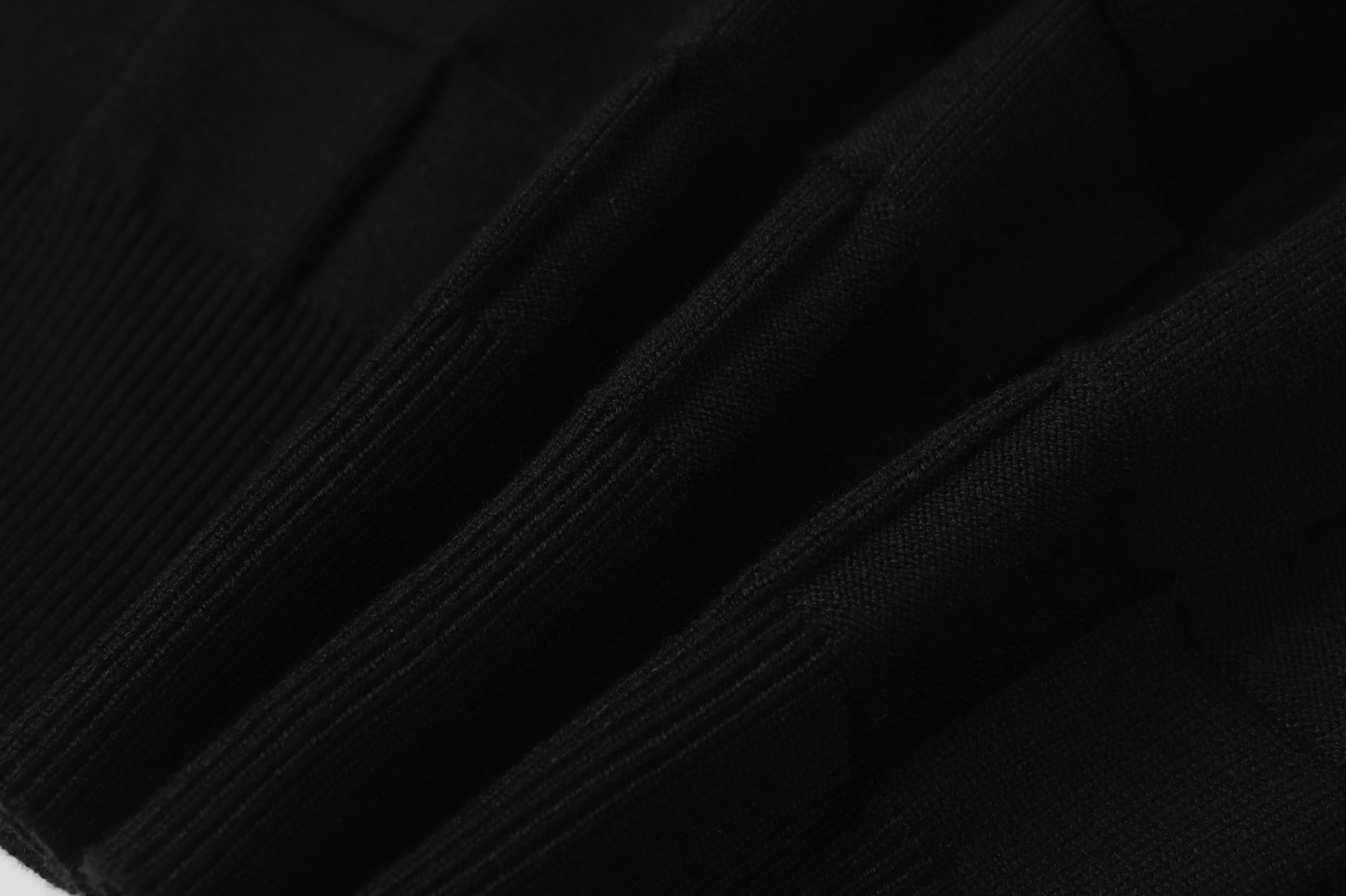 【LOUIS VUITTON旗艦店】ルイヴィトン セーター ご好評に付き再入荷！