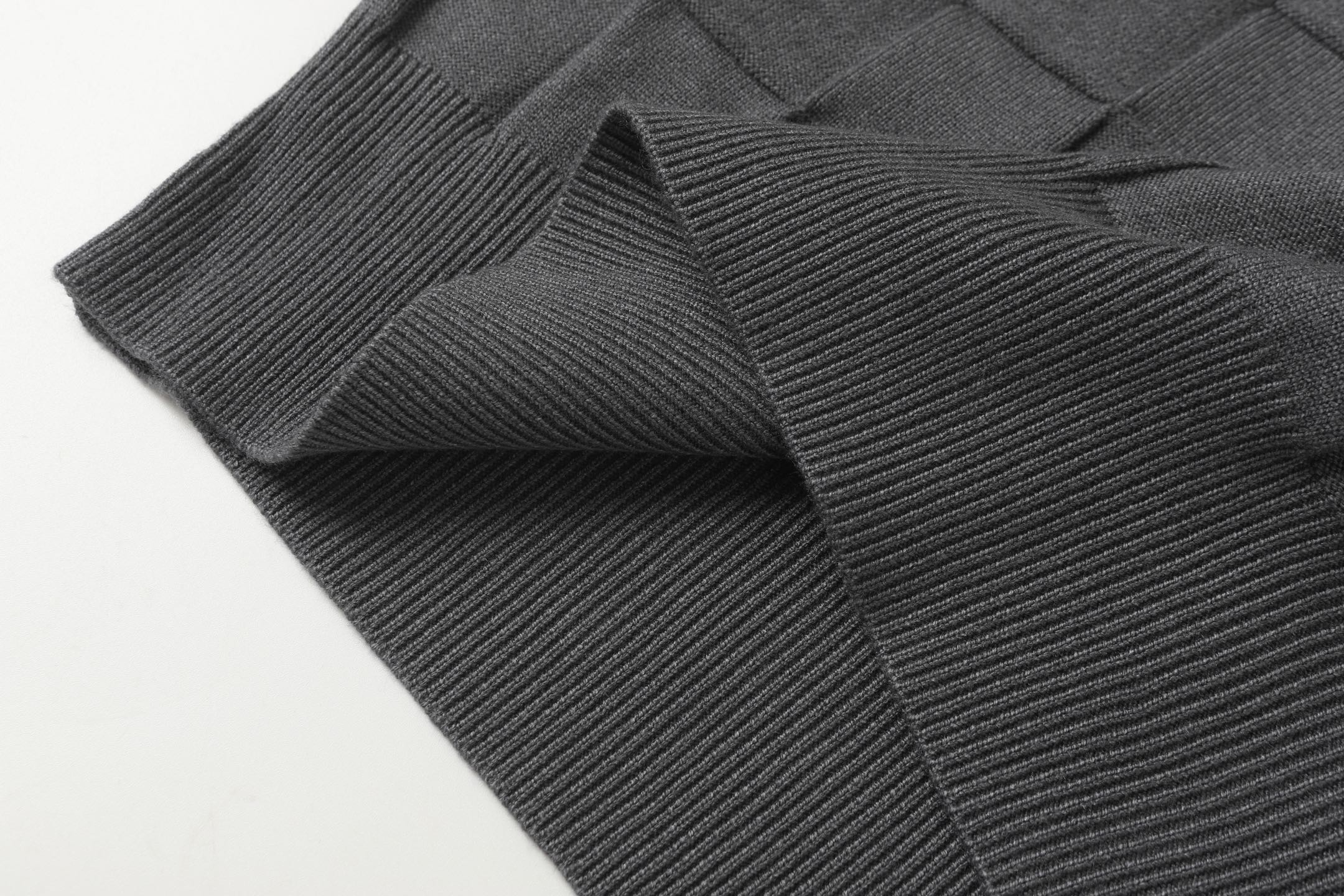 【LOUIS VUITTON旗艦店】ルイヴィトン セーター ご好評に付き再入荷！