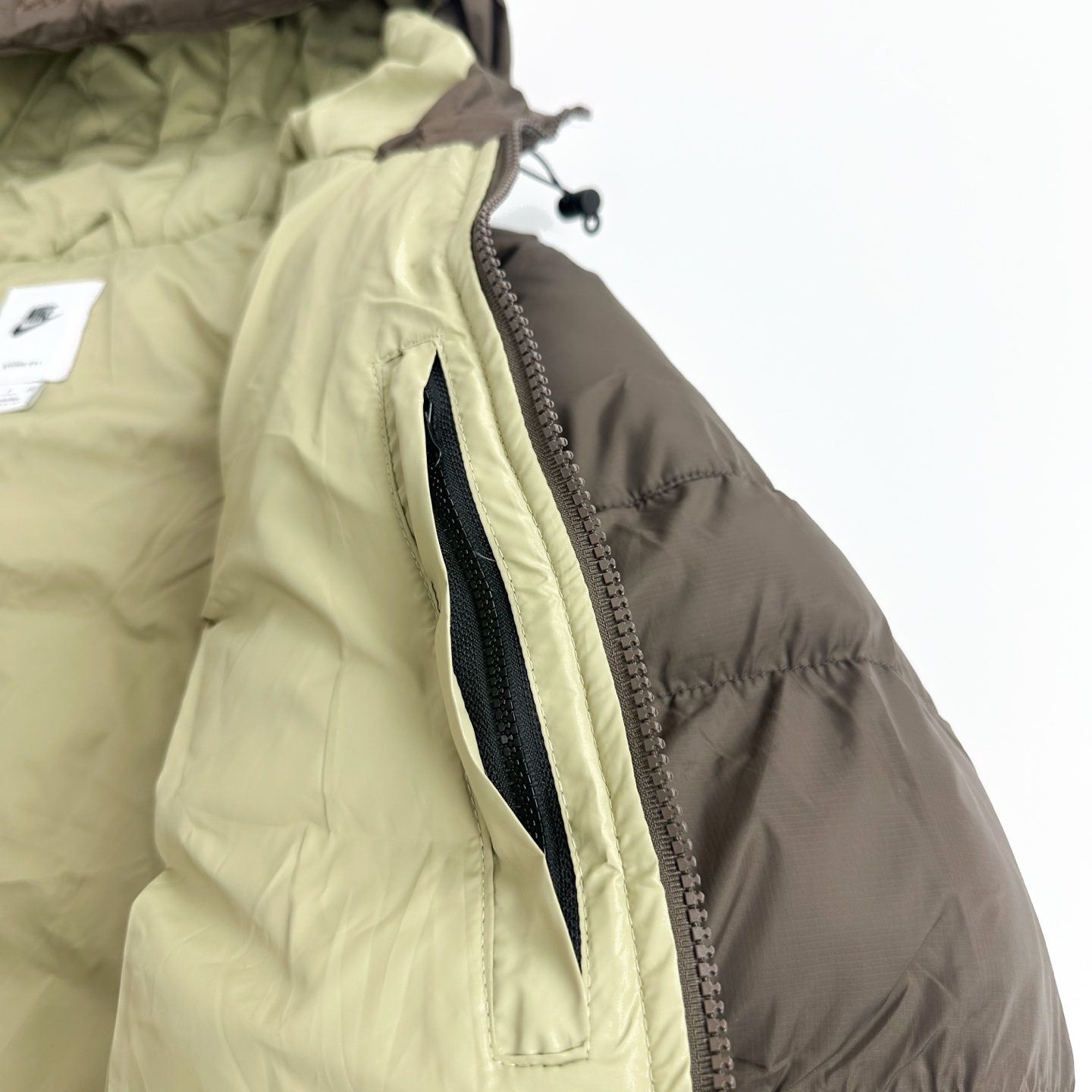 【NIKE公式旗艦店】ダウンジャケット 男女兼用 ご好評に付き再入荷！