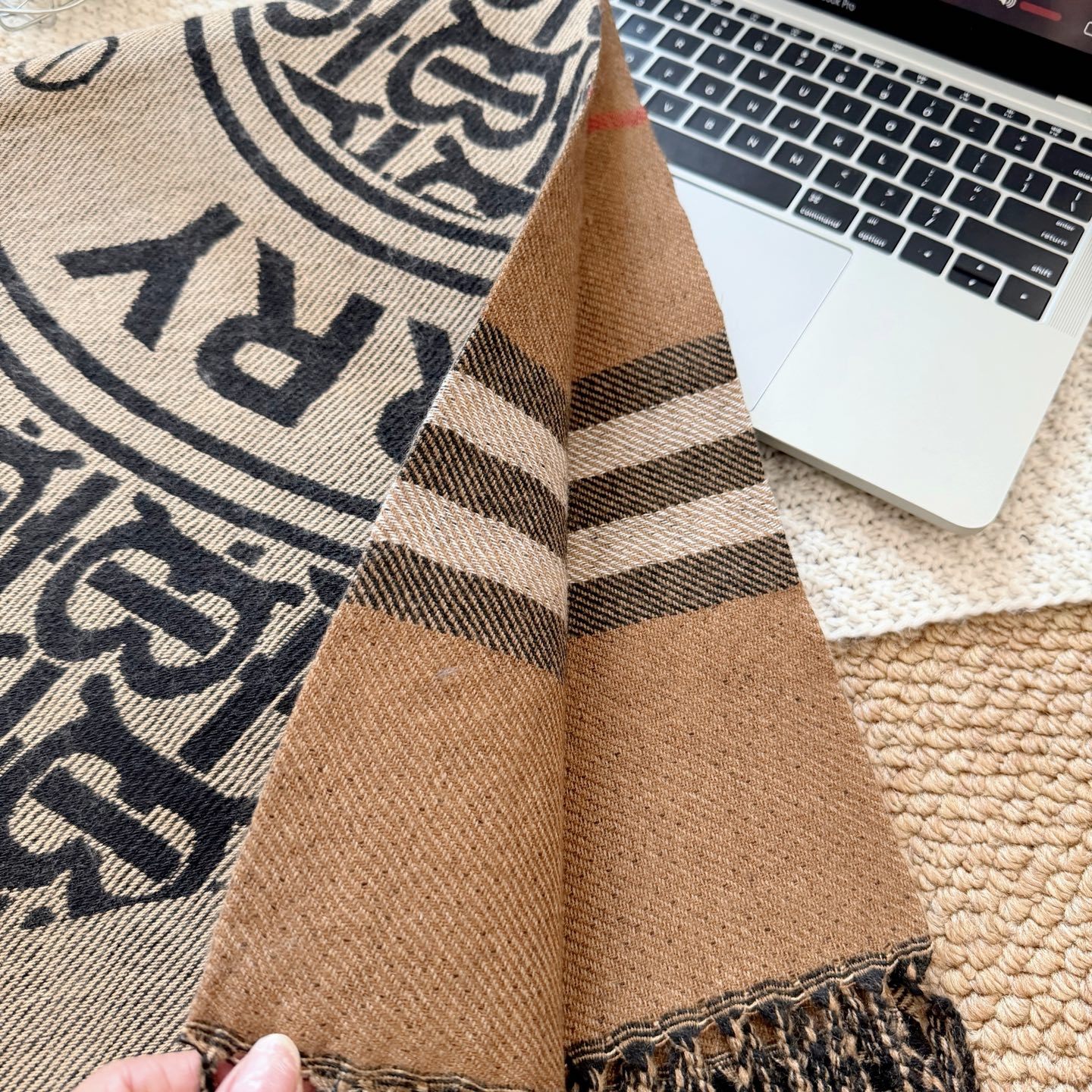 【BURBERRY公式旗艦店】バーバリー スカーフ 限定発売 送料無料