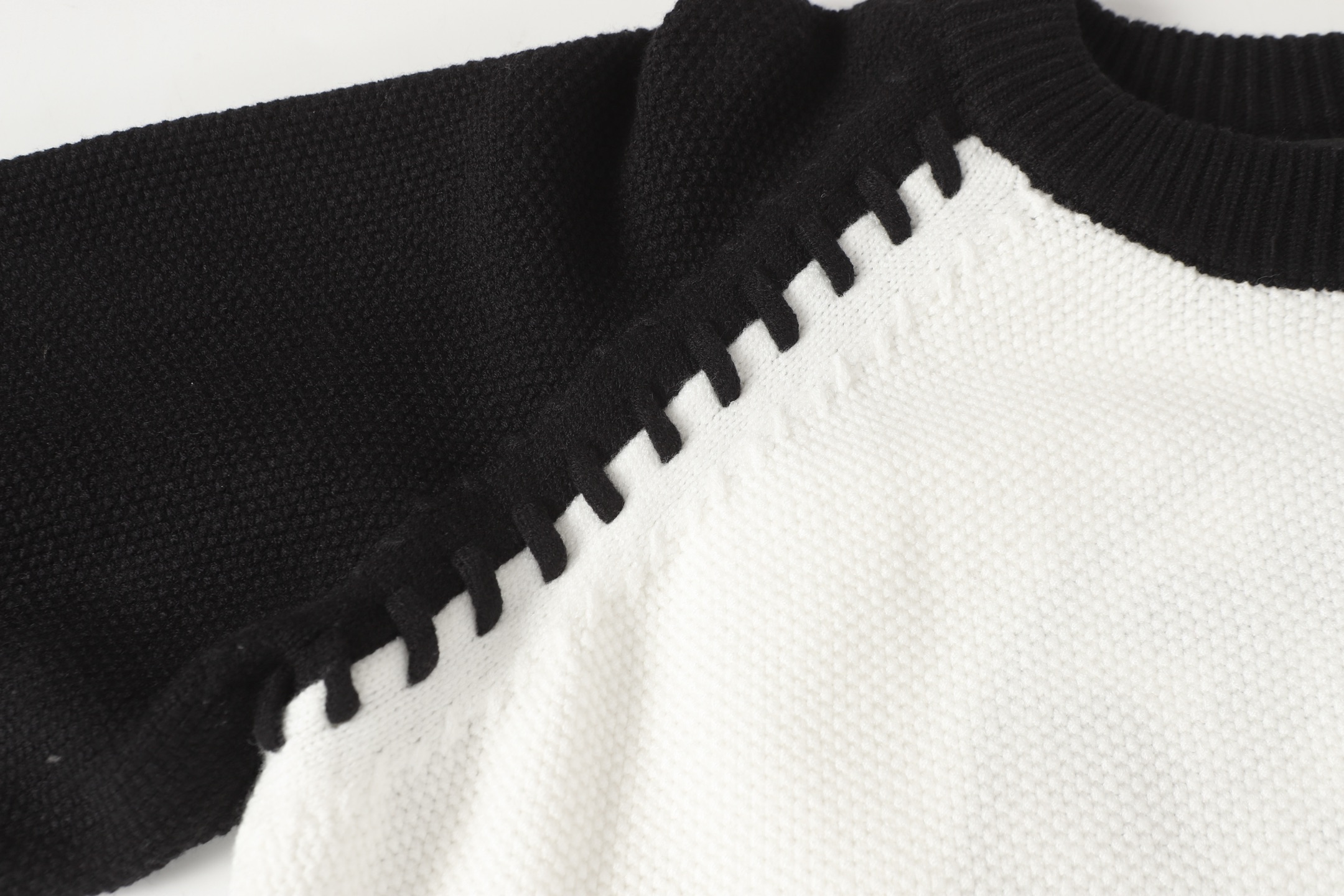 【CHROME HEARTS旗艦店】クロムハーツ セーター ご好評に付き再入荷！