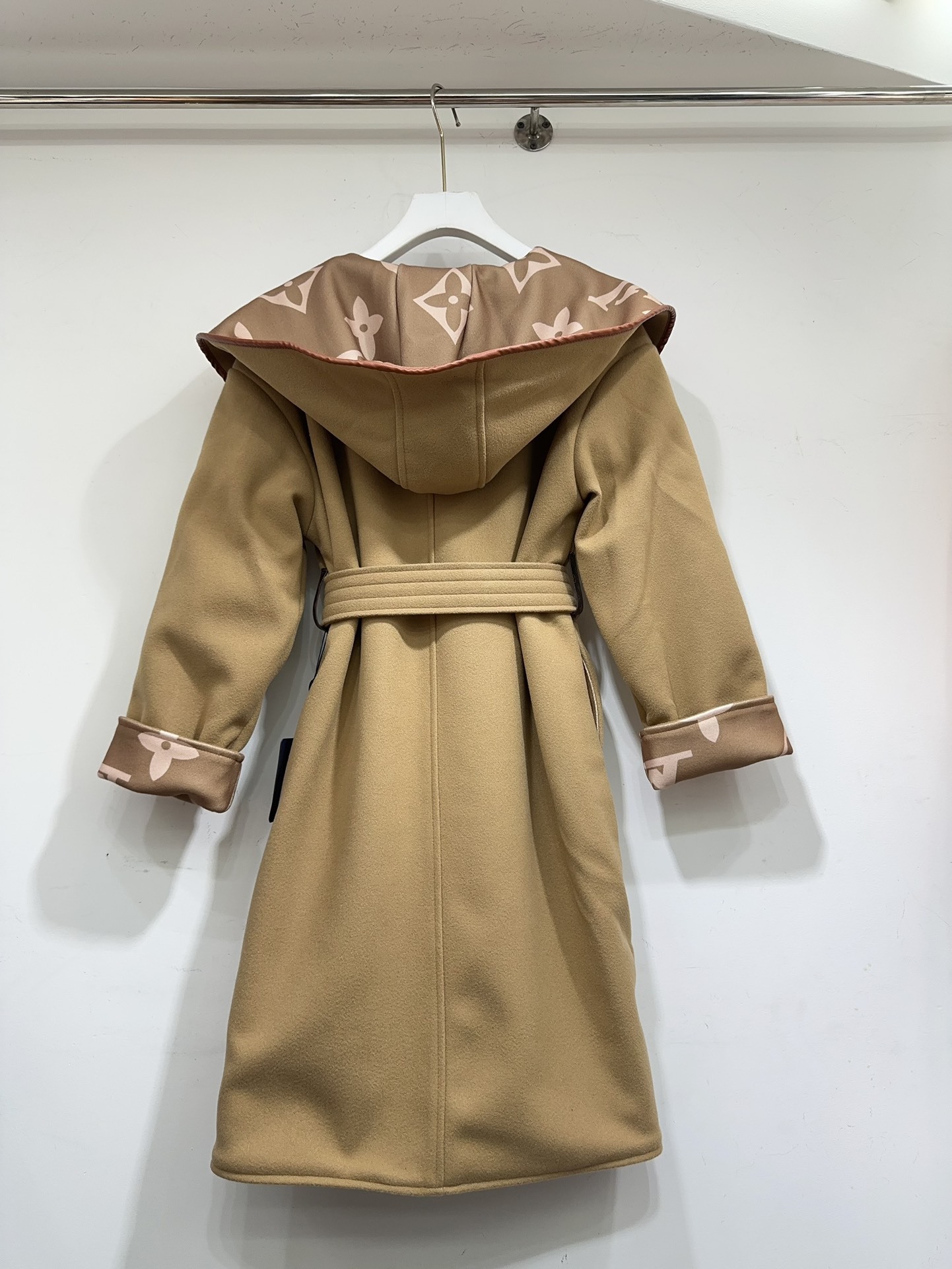 【LOUIS VUITTON旗艦店】ルイヴィトン ロングコート ご好評に付き再入荷！