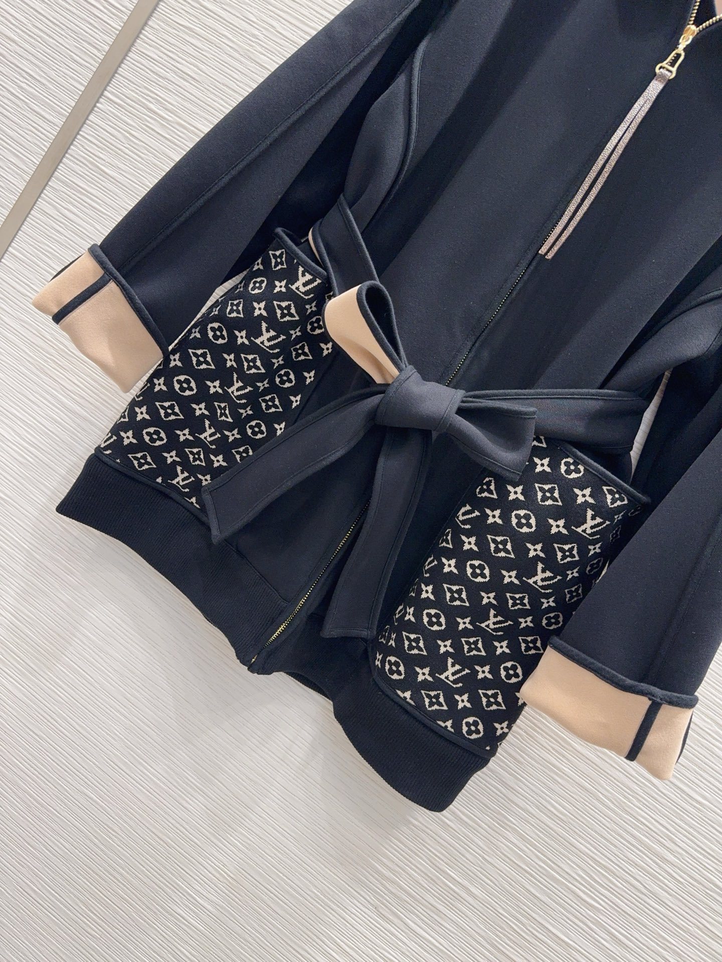 【LOUIS VUITTON旗艦店】ルイヴィトン オーバーコート ご好評に付き再入荷！