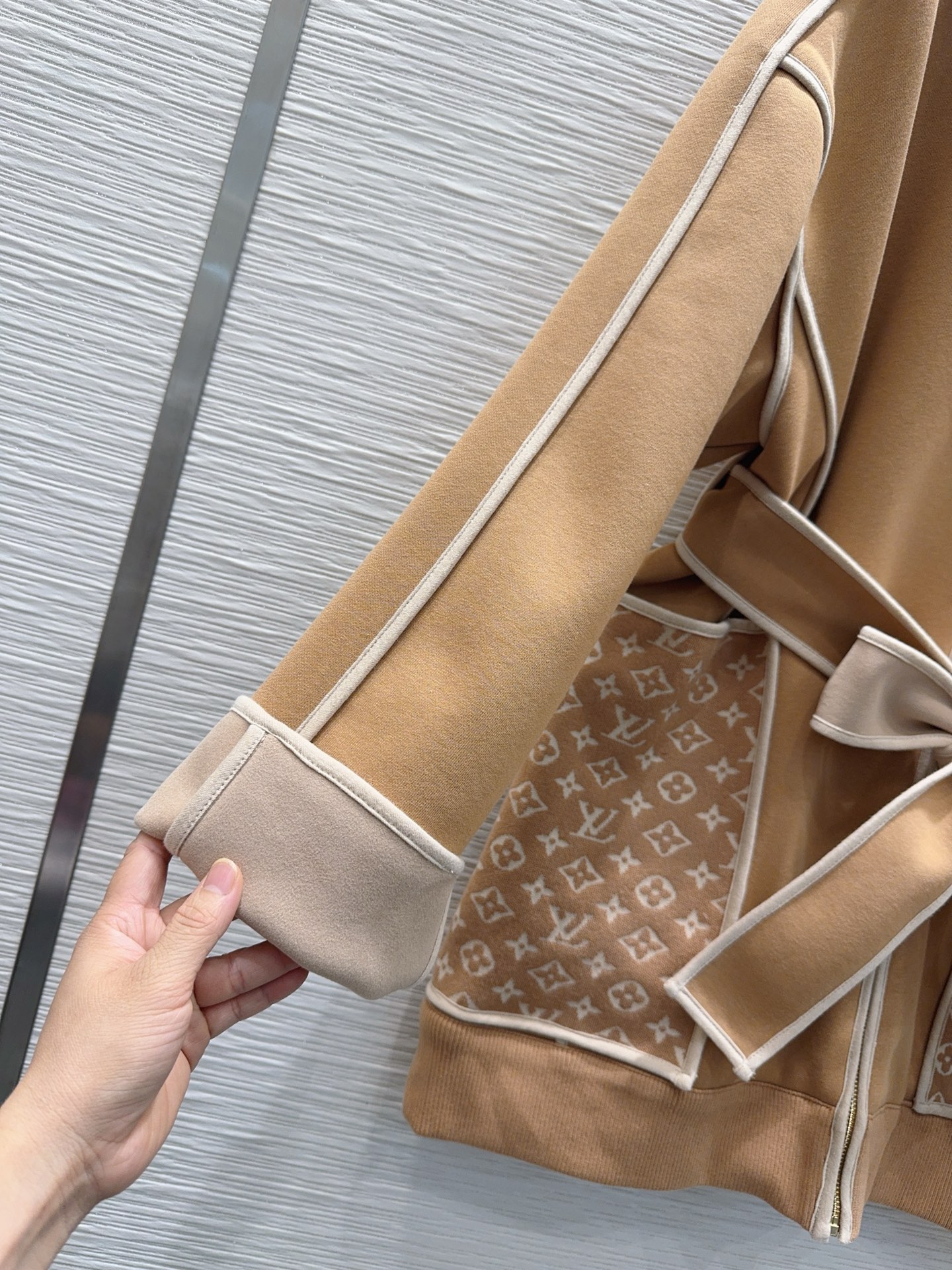 【LOUIS VUITTON旗艦店】ルイヴィトン オーバーコート ご好評に付き再入荷！