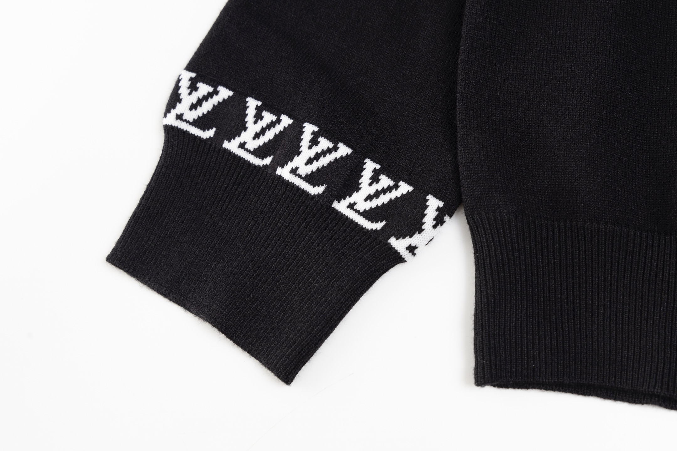 【LOUIS VUITTON旗艦店】ルイヴィトン セーター ご好評に付き再入荷！