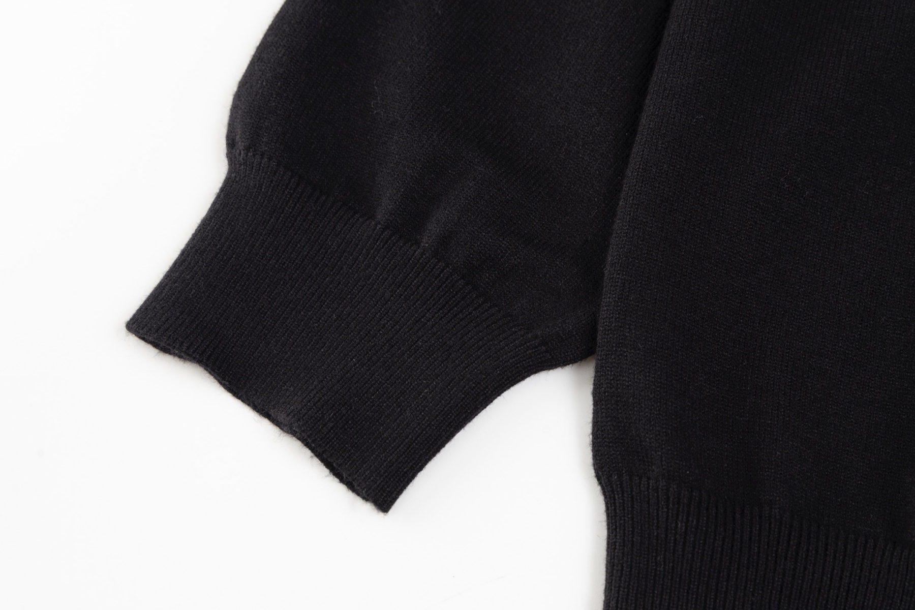 【PRADA旗艦店】プラダ セーター ご好評に付き再入荷！