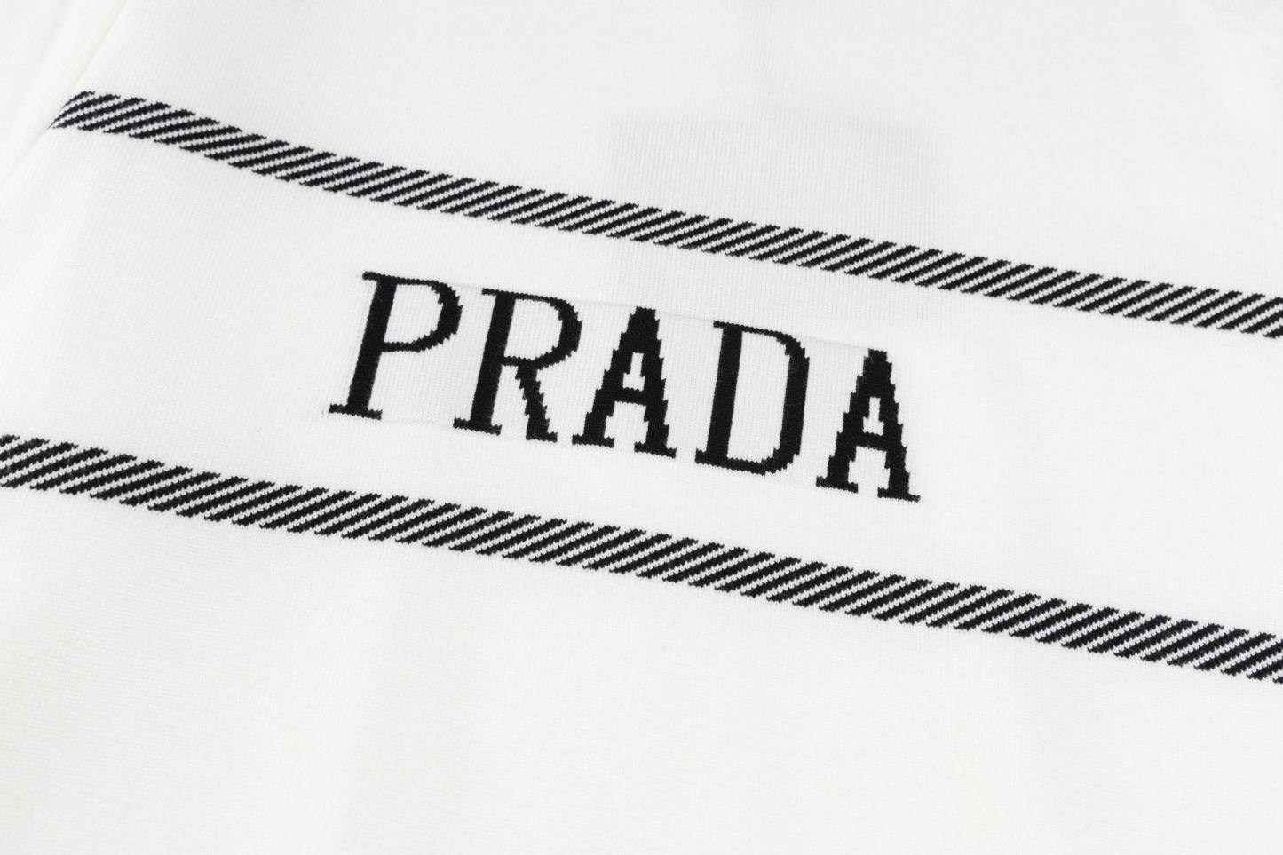 【PRADA旗艦店】プラダ セーター ご好評に付き再入荷！