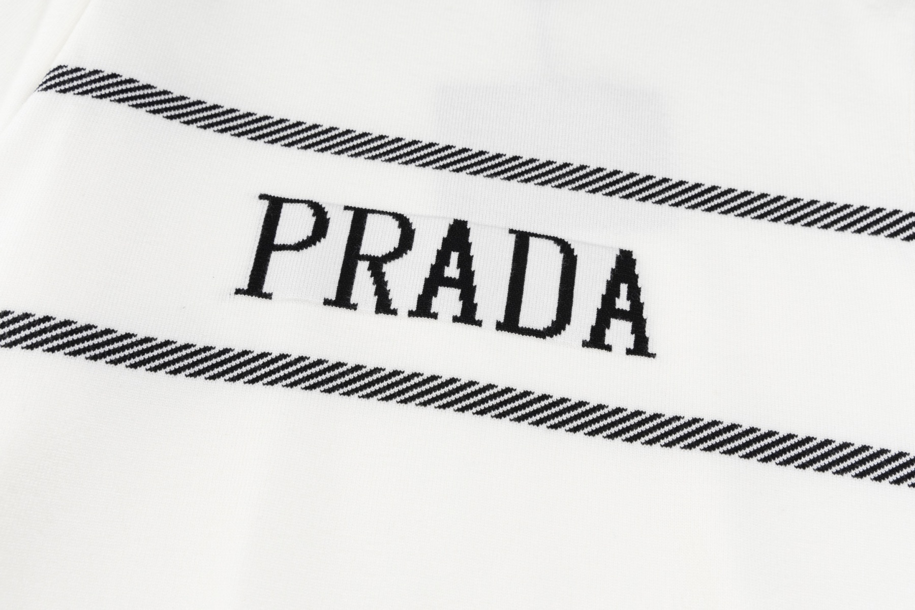 【PRADA旗艦店】プラダ セーター ご好評に付き再入荷！