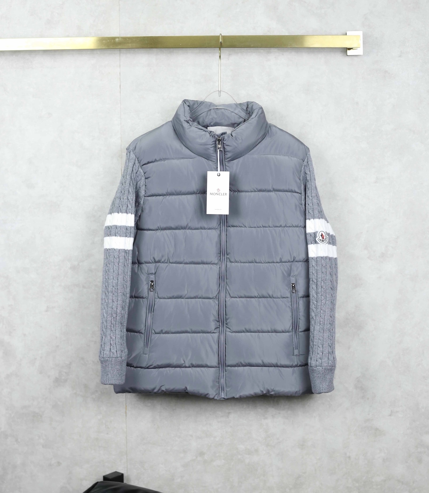 【MONCLER 公式旗艦店】モンクレール ダウンジャケット ご好評に付き再入荷！