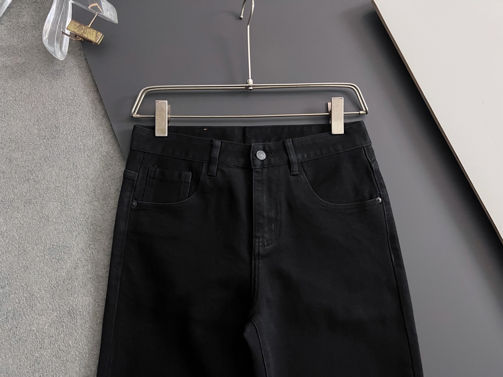 【CHROME HEARTS 公式旗艦店】クロムハーツ ジーパン、ご好評に付き再入荷！