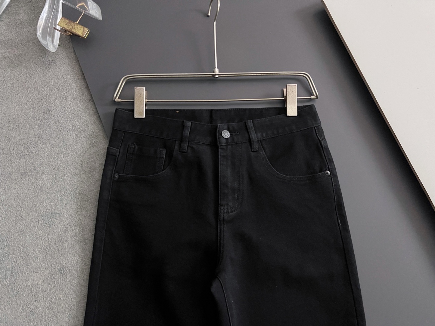 【CHROME HEARTS 公式旗艦店】クロムハーツ ジーパン、ご好評に付き再入荷！