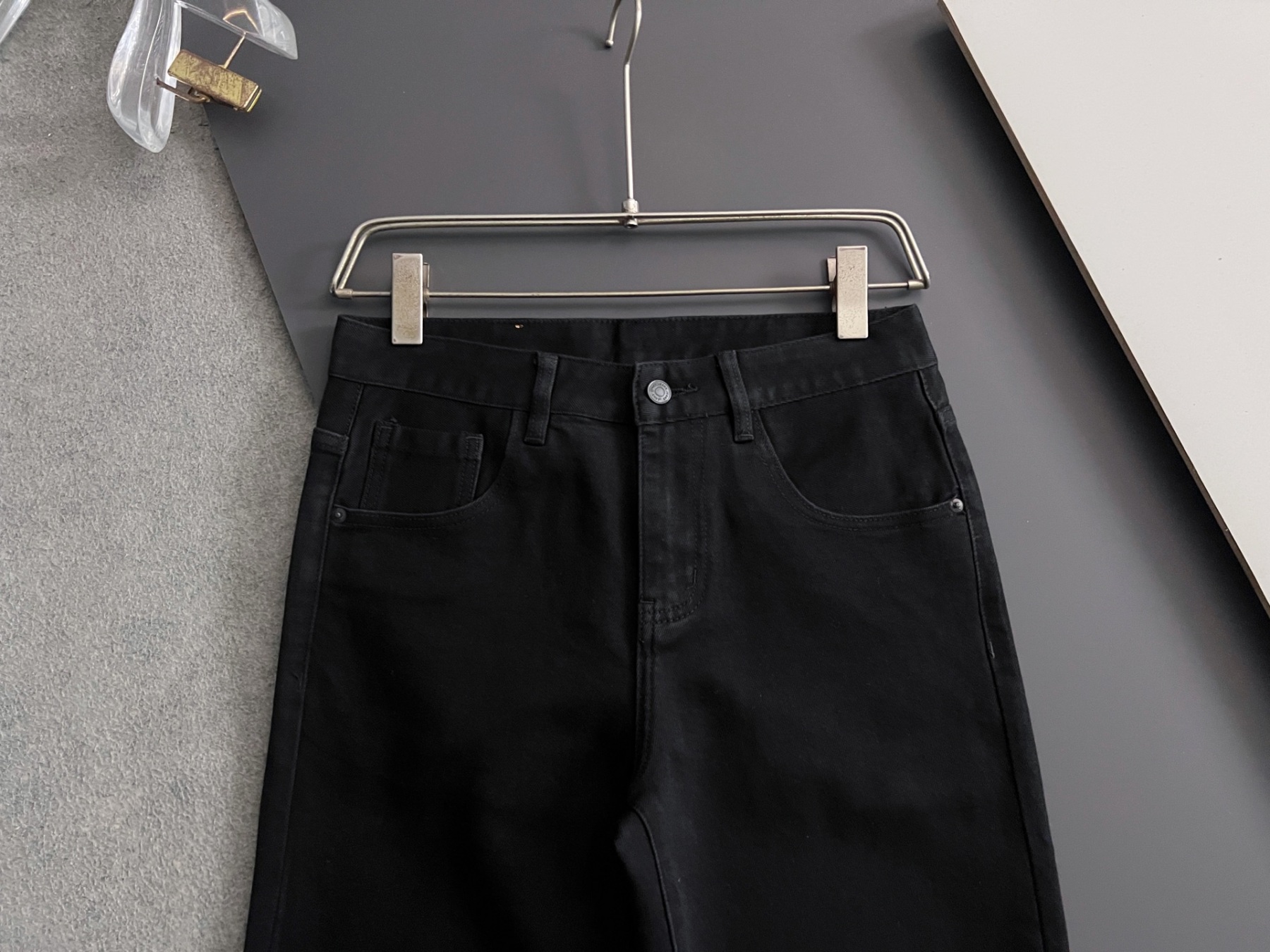 【CHROME HEARTS 公式旗艦店】クロムハーツ ジーパン、ご好評に付き再入荷！