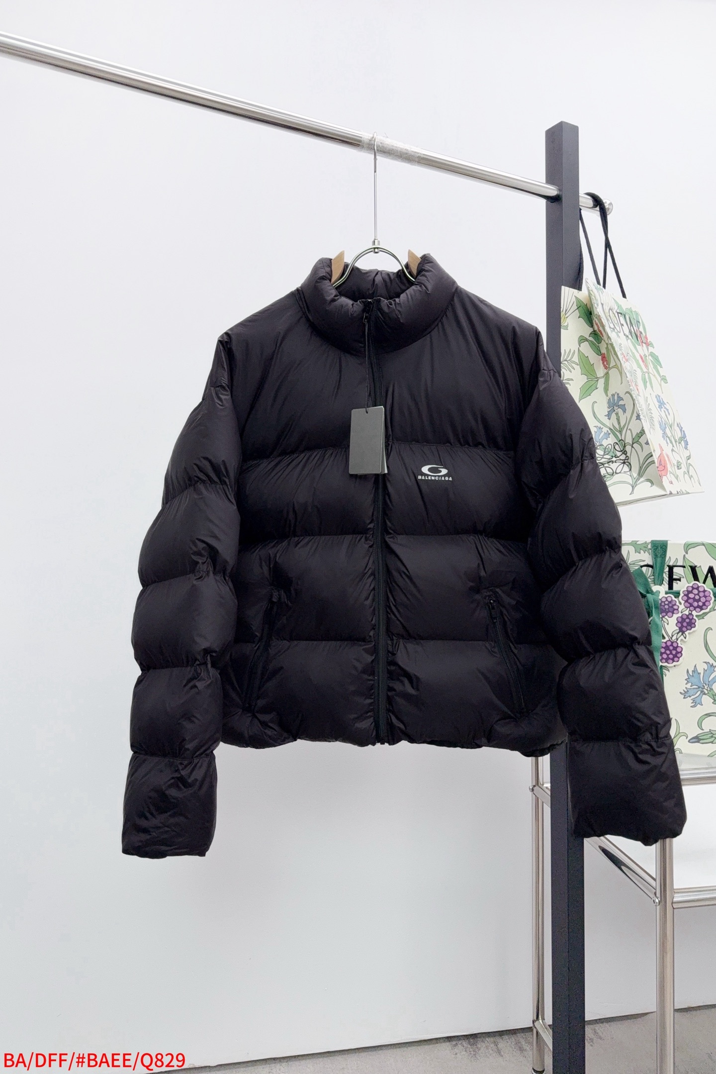 【BALENCIAGA旗艦店】バレンシアガ ダウンジャケット ご好評に付き再入荷！