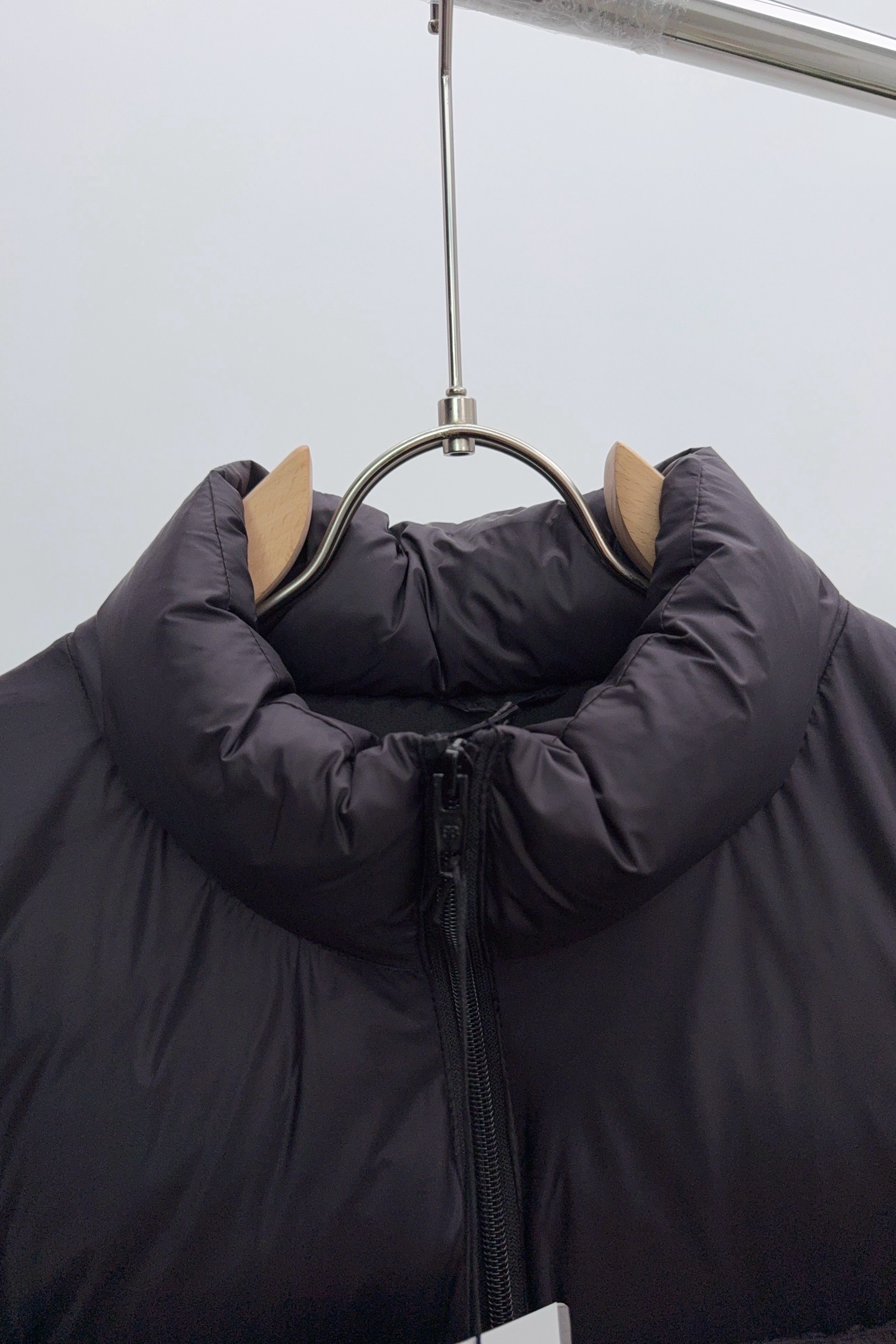 【BALENCIAGA旗艦店】バレンシアガ ダウンジャケット ご好評に付き再入荷！