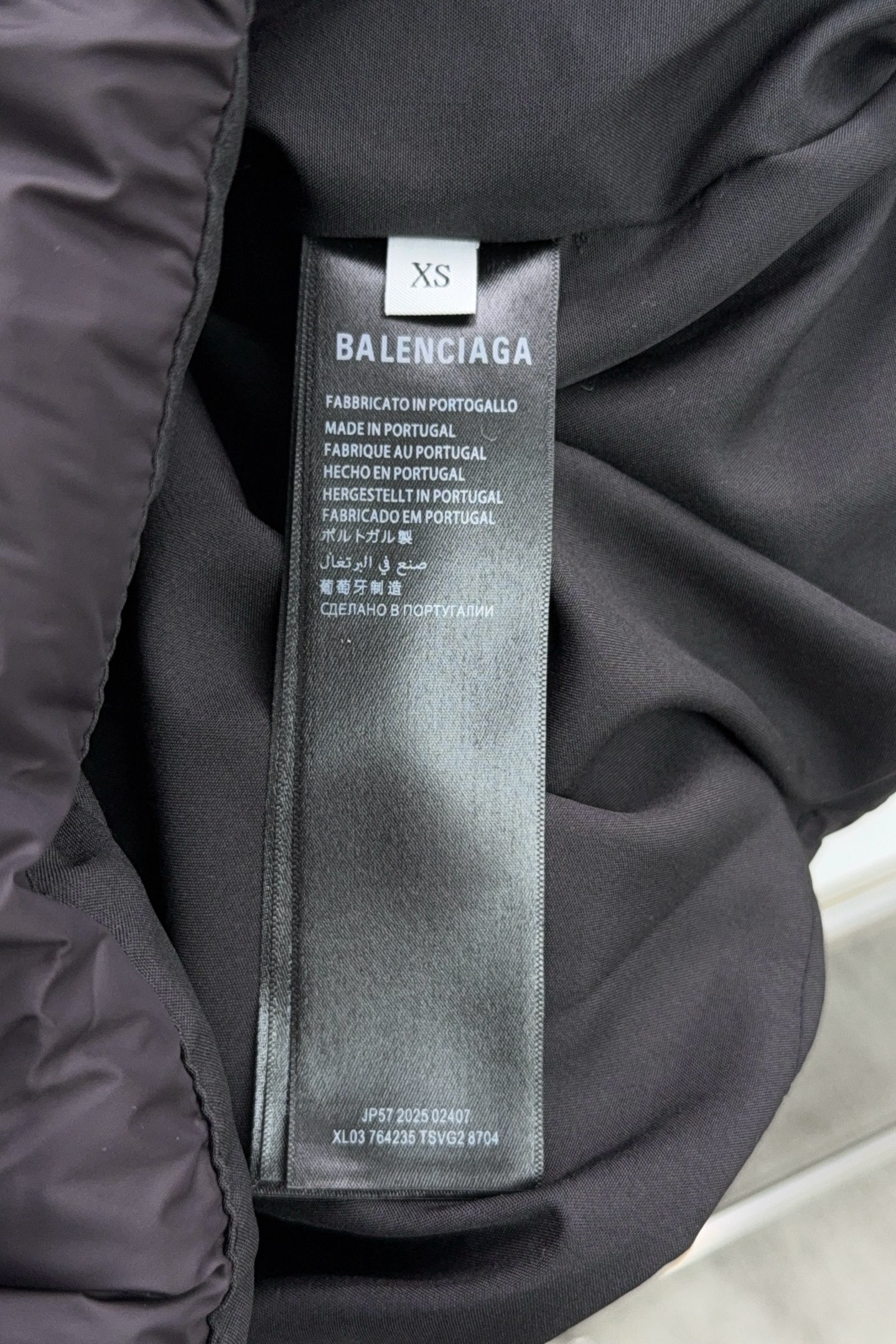 【BALENCIAGA旗艦店】バレンシアガ ダウンジャケット ご好評に付き再入荷！