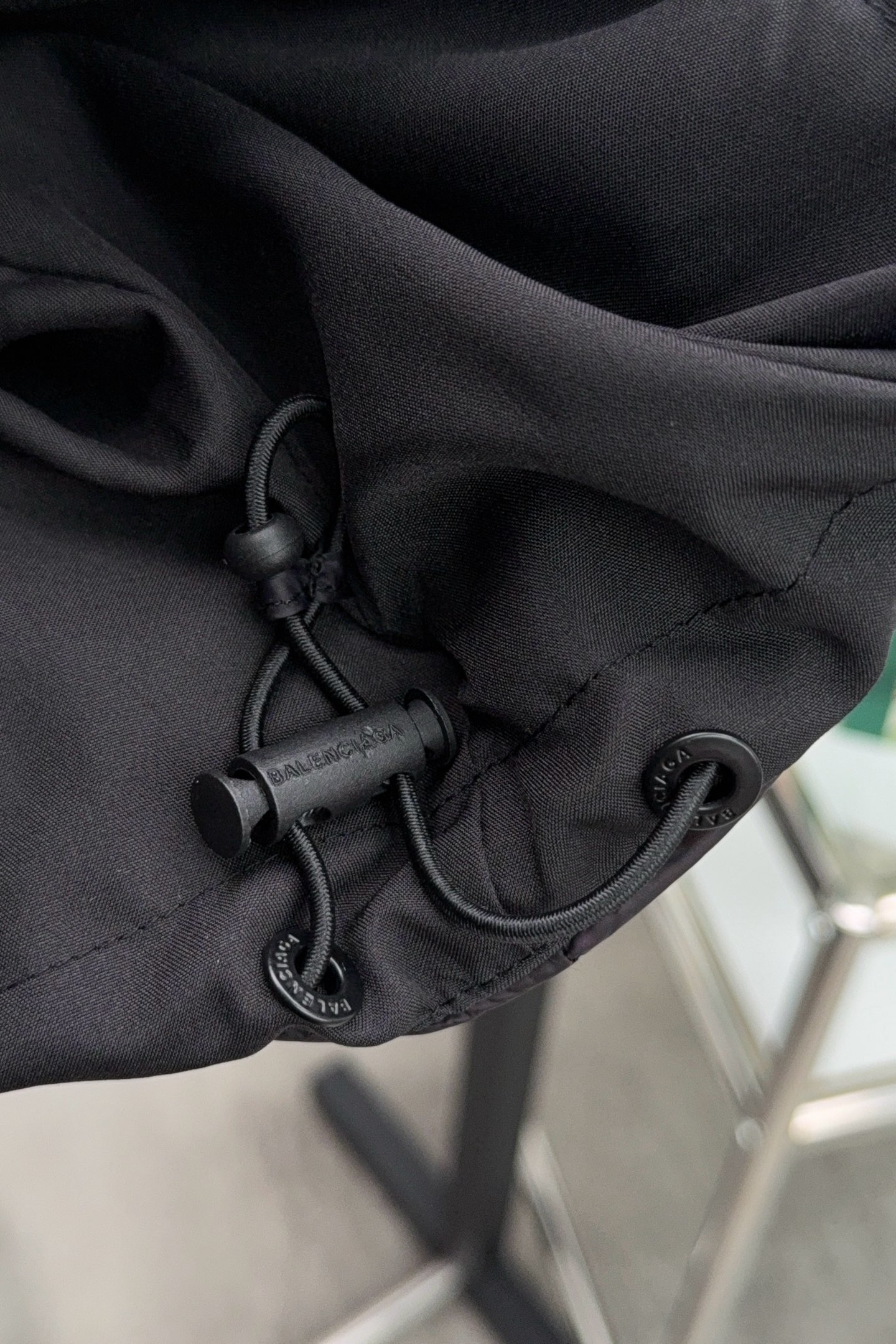 【BALENCIAGA旗艦店】バレンシアガ ダウンジャケット ご好評に付き再入荷！