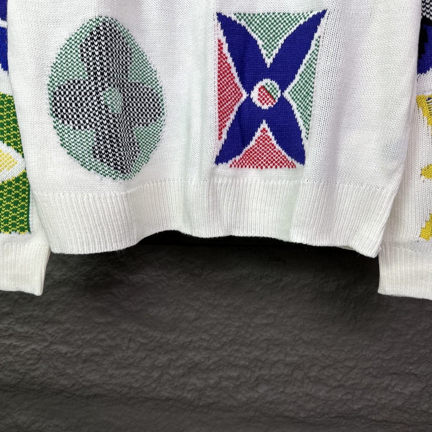 【LOUIS VUITTON旗艦店】ルイヴィトン セーター ご好評に付き再入荷！