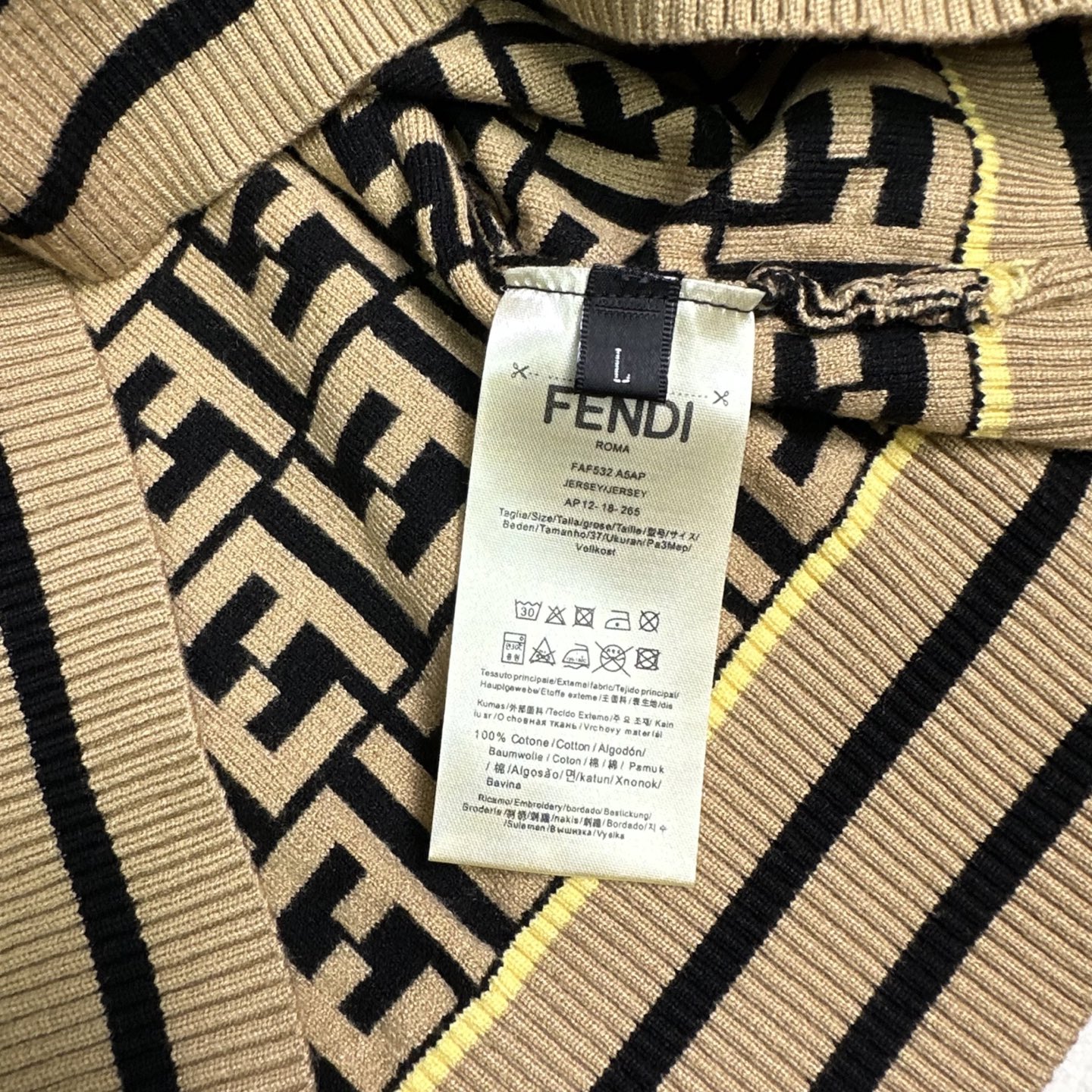 【FENDI旗艦店】フェンディ セーター 男女兼用 ご好評に付き再入荷！