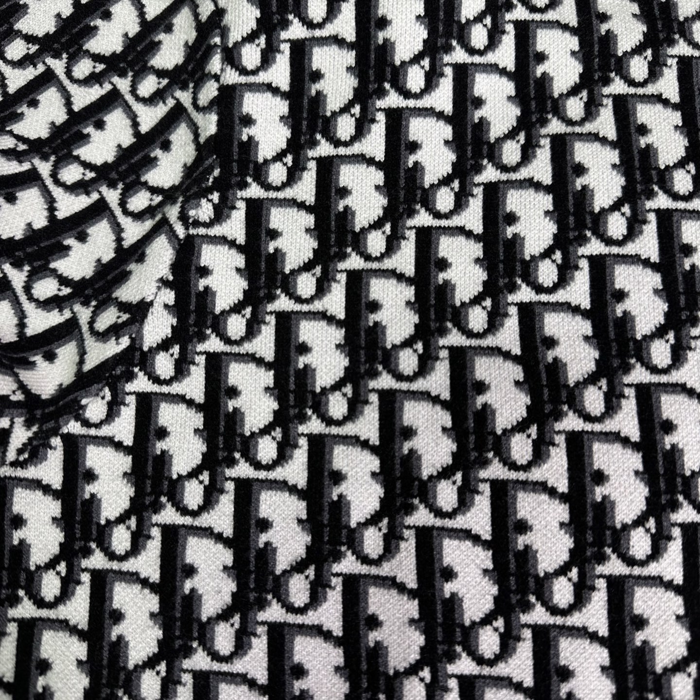 【DIOR旗艦店】ディオール セーター 男女兼用 ご好評に付き再入荷！