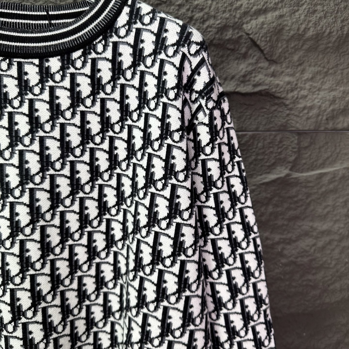 【DIOR旗艦店】ディオール セーター 男女兼用 ご好評に付き再入荷！