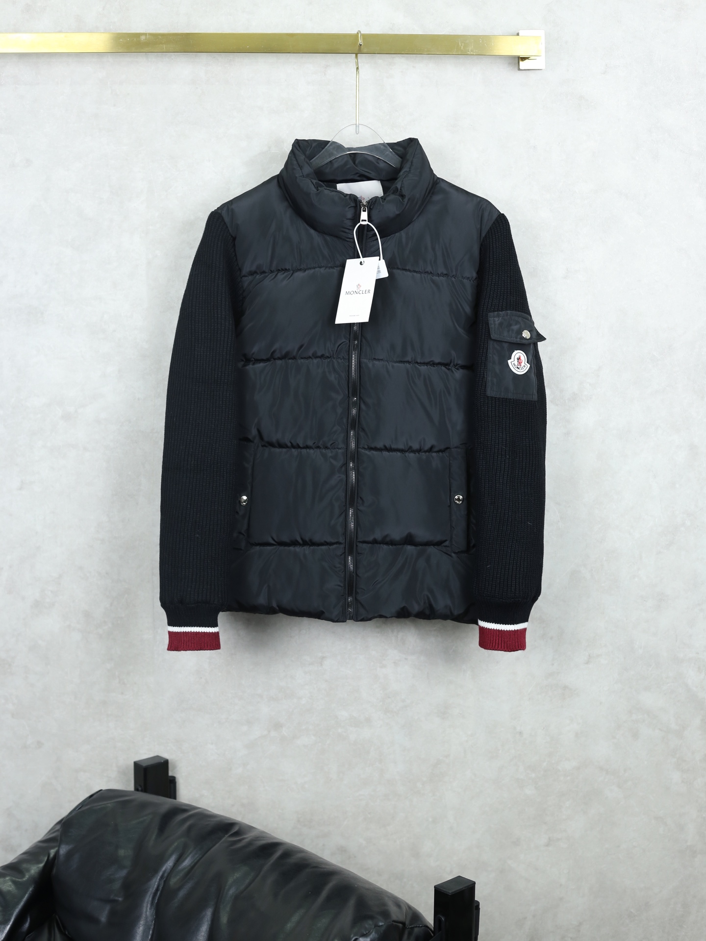 【MONCLER 公式旗艦店】モンクレール ダウンジャケット ご好評に付き再入荷！