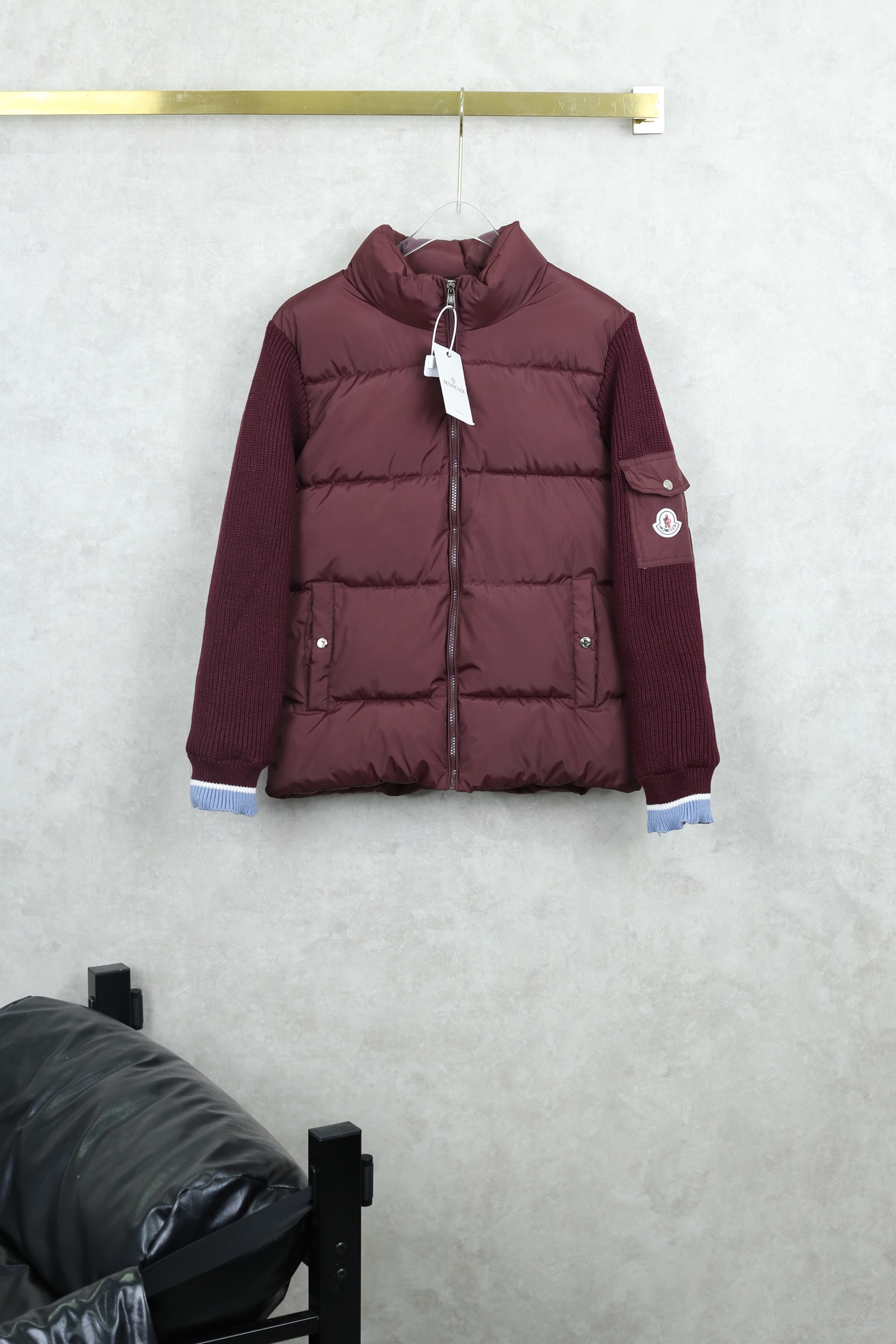 【MONCLER 公式旗艦店】モンクレール ダウンジャケット ご好評に付き再入荷！