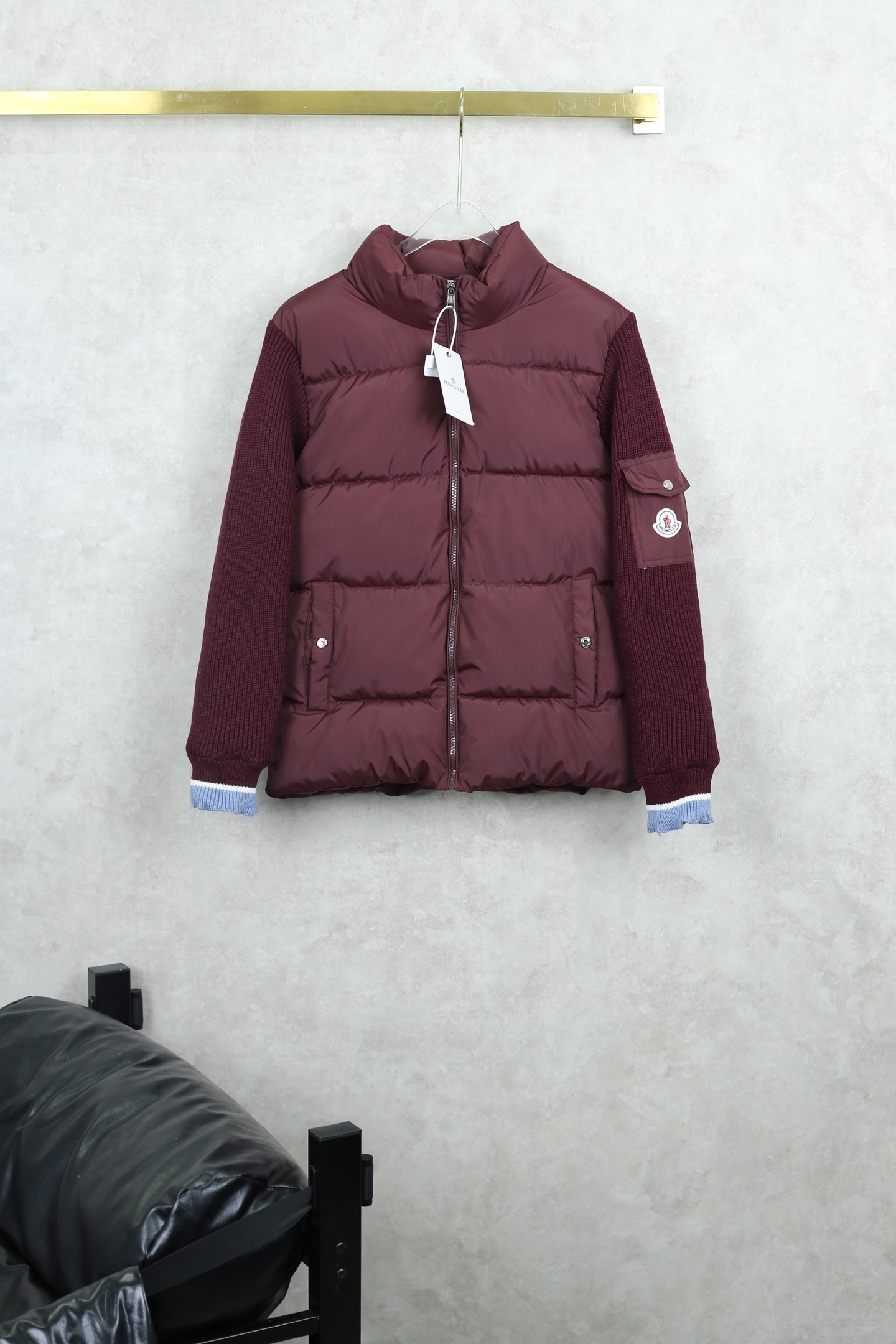 【MONCLER 公式旗艦店】モンクレール ダウンジャケット ご好評に付き再入荷！