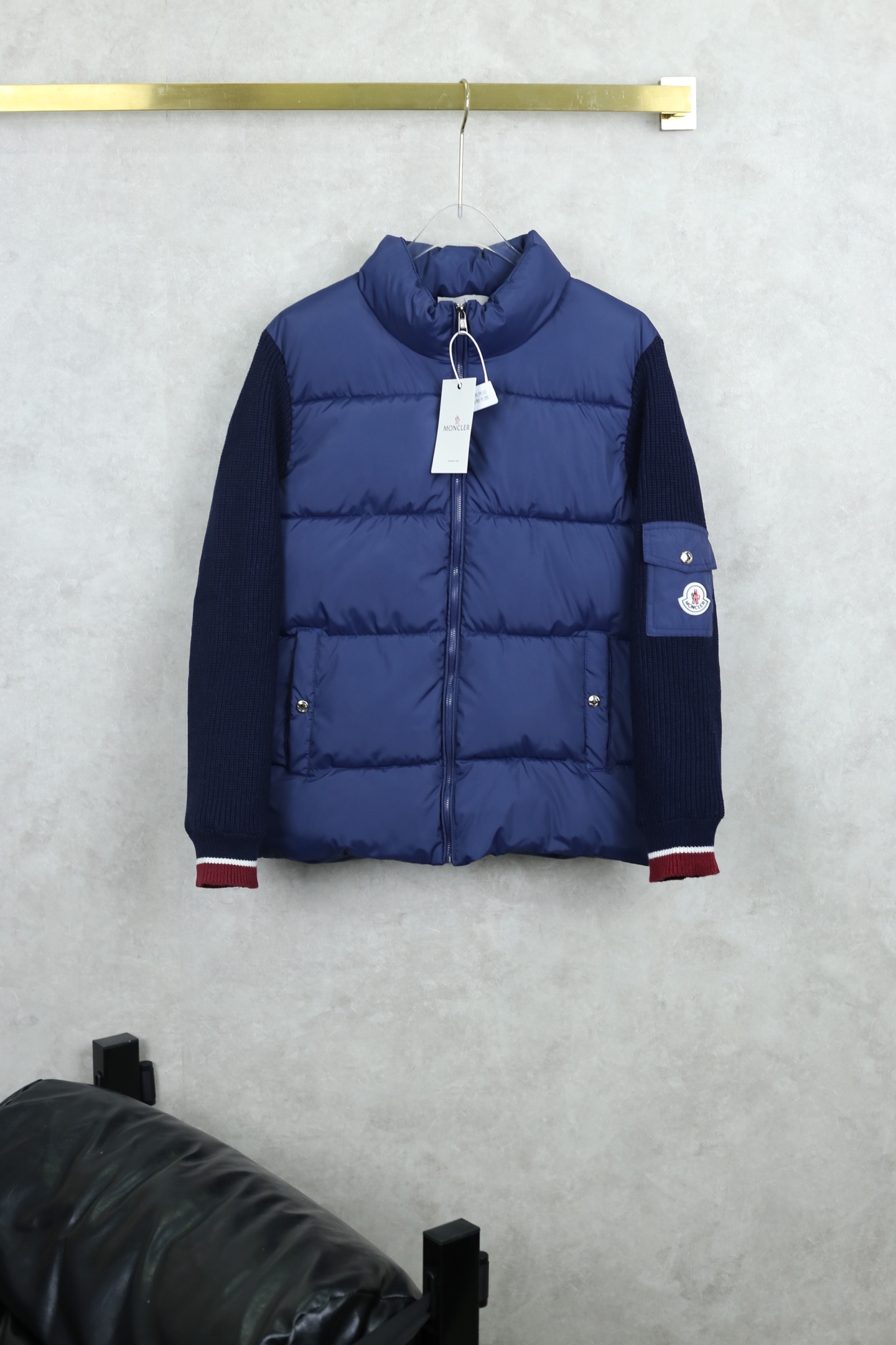 【MONCLER 公式旗艦店】モンクレール ダウンジャケット ご好評に付き再入荷！