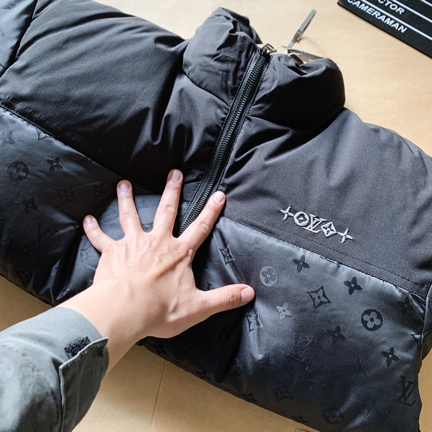 【LOUIS VUITTON旗艦店】ルイヴィトン ダウンジャケット ご好評に付き再入荷！