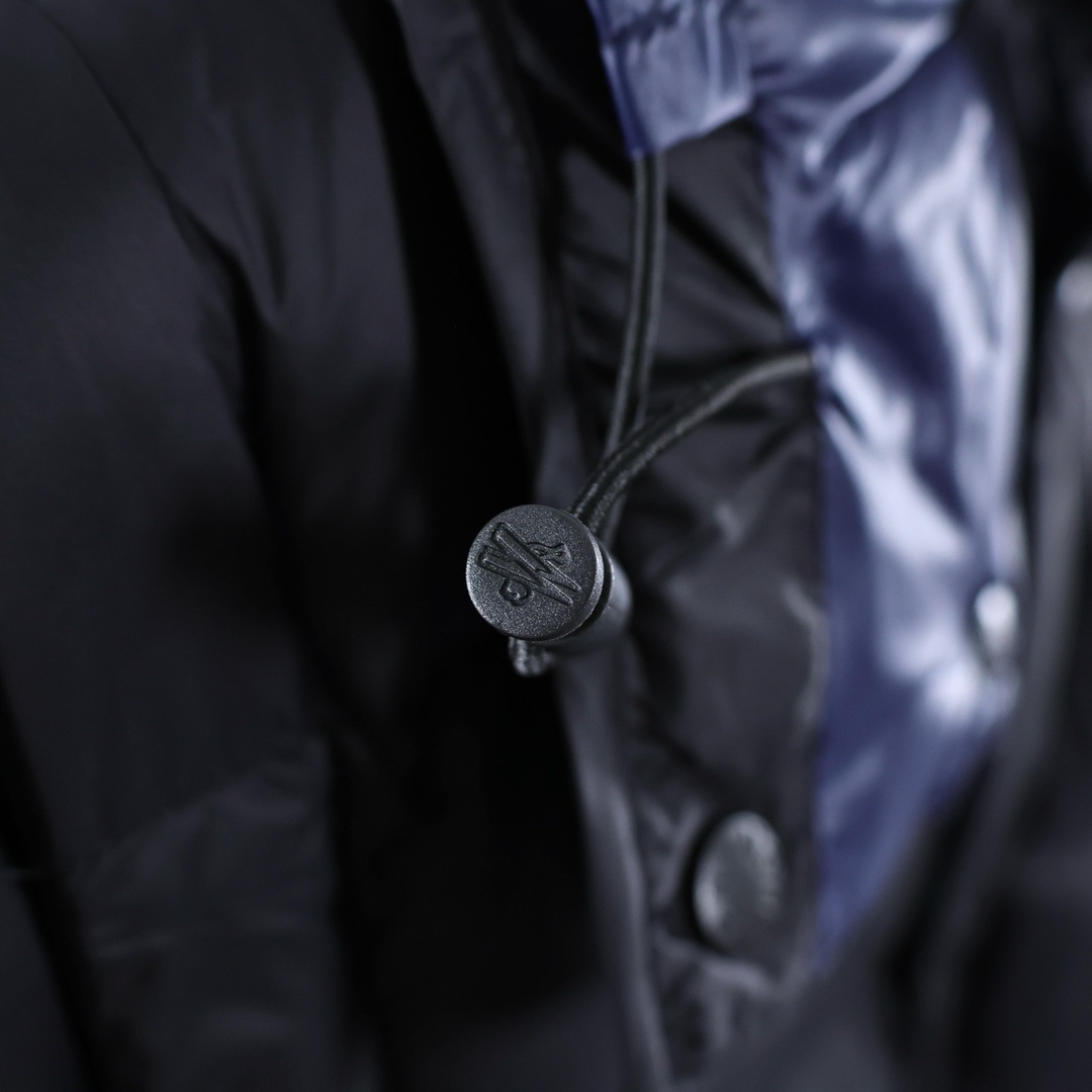 【MONCLER 公式旗艦店】モンクレール ダウンジャケット ご好評に付き再入荷！