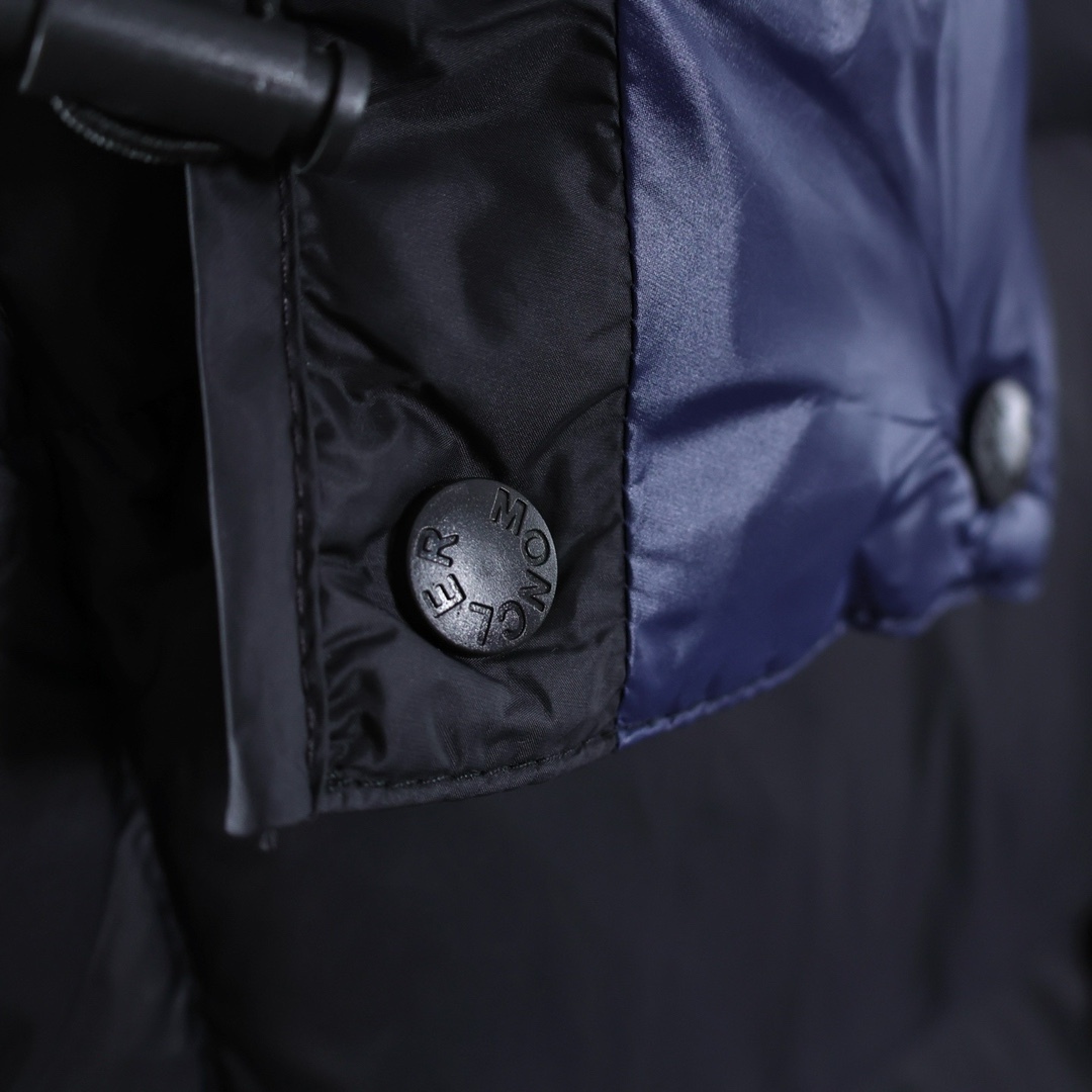 【MONCLER 公式旗艦店】モンクレール ダウンジャケット ご好評に付き再入荷！