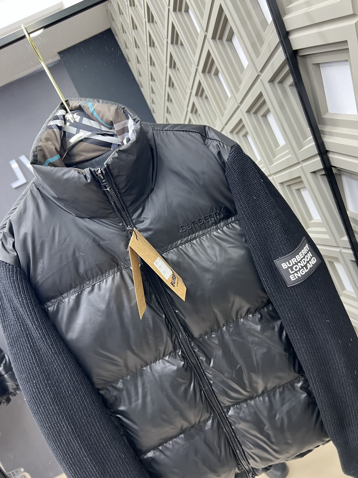 【BURBERRY旗艦店】バーバリー ダウンジャケット ご好評に付き再入荷！