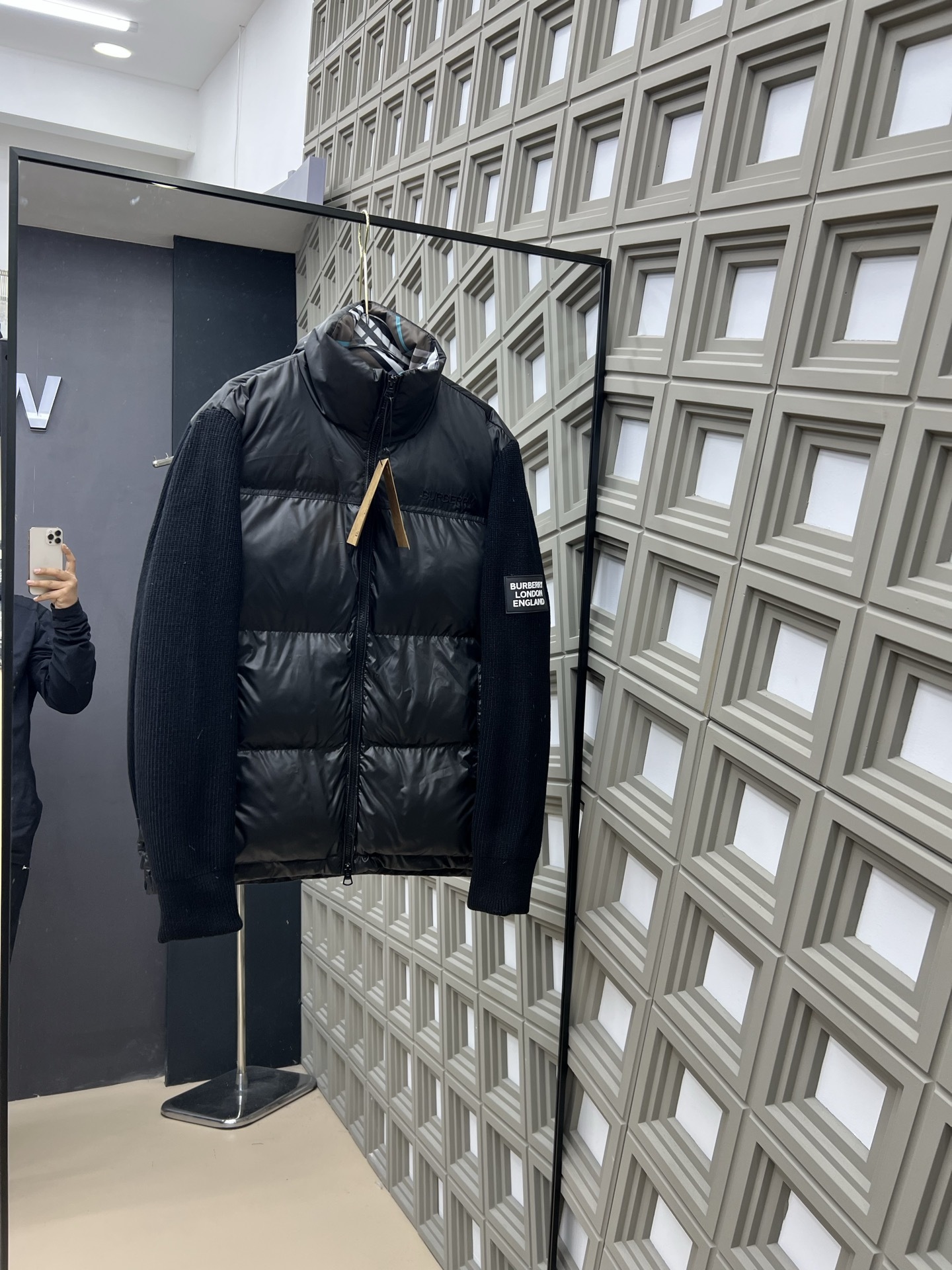 【BURBERRY旗艦店】バーバリー ダウンジャケット ご好評に付き再入荷！