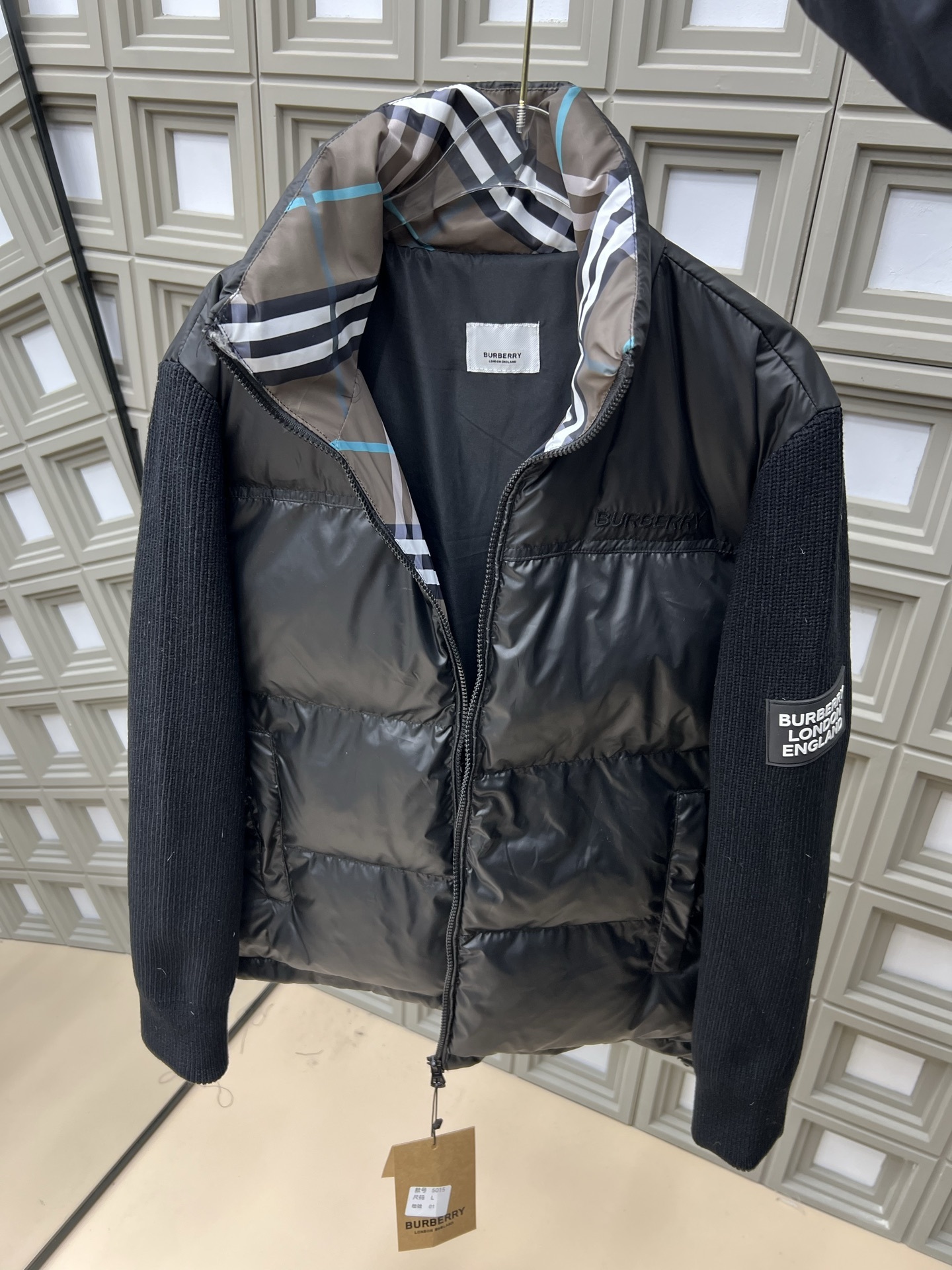 【BURBERRY旗艦店】バーバリー ダウンジャケット ご好評に付き再入荷！