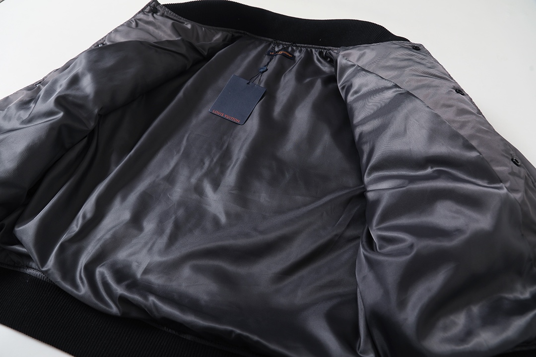 【LOUIS VUITTON旗艦店】ルイヴィトン ジャケット 、ご好評に付き再入荷！