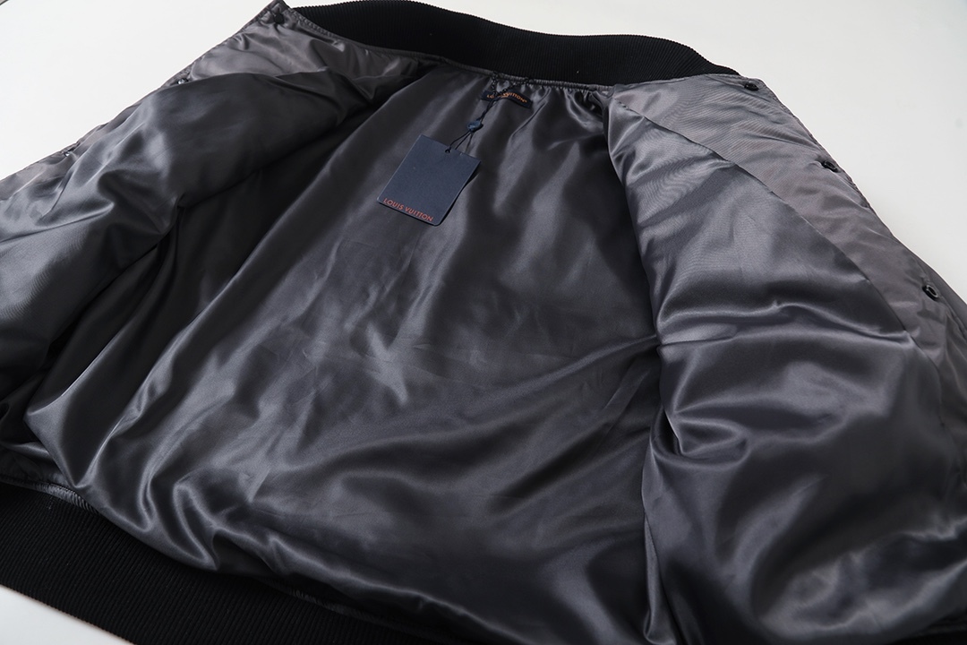 【LOUIS VUITTON旗艦店】ルイヴィトン ジャケット 、ご好評に付き再入荷！