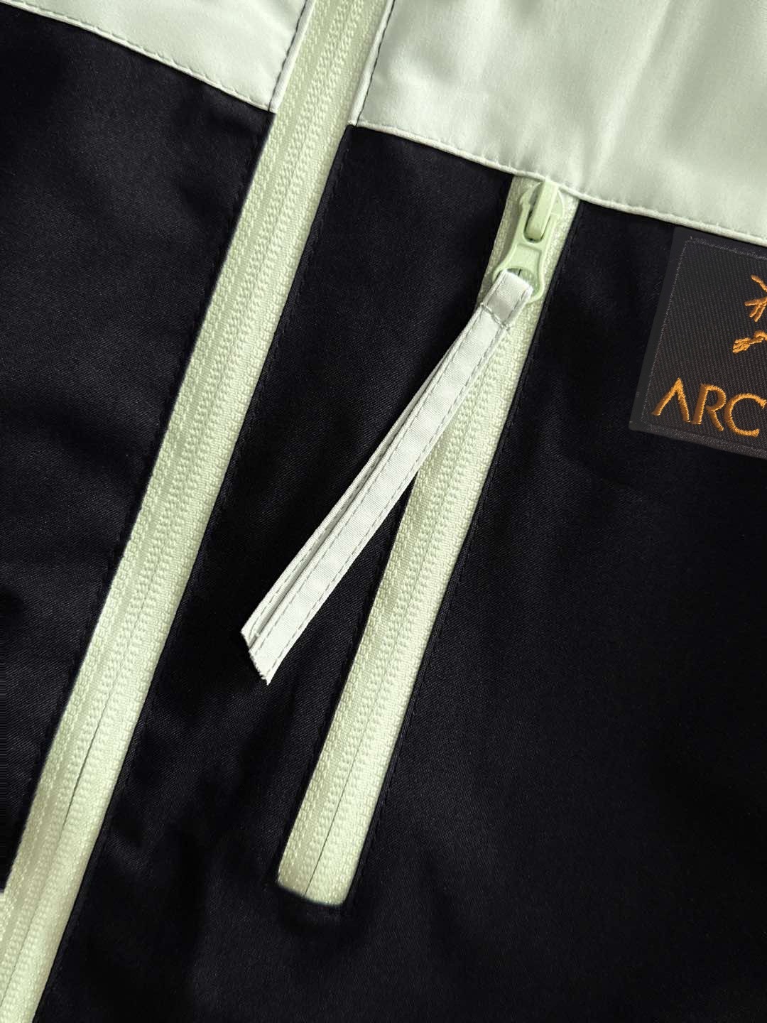 【ARC'TERYX旗艦店】ジャケット 男女兼用 ご好評に付き再入荷！