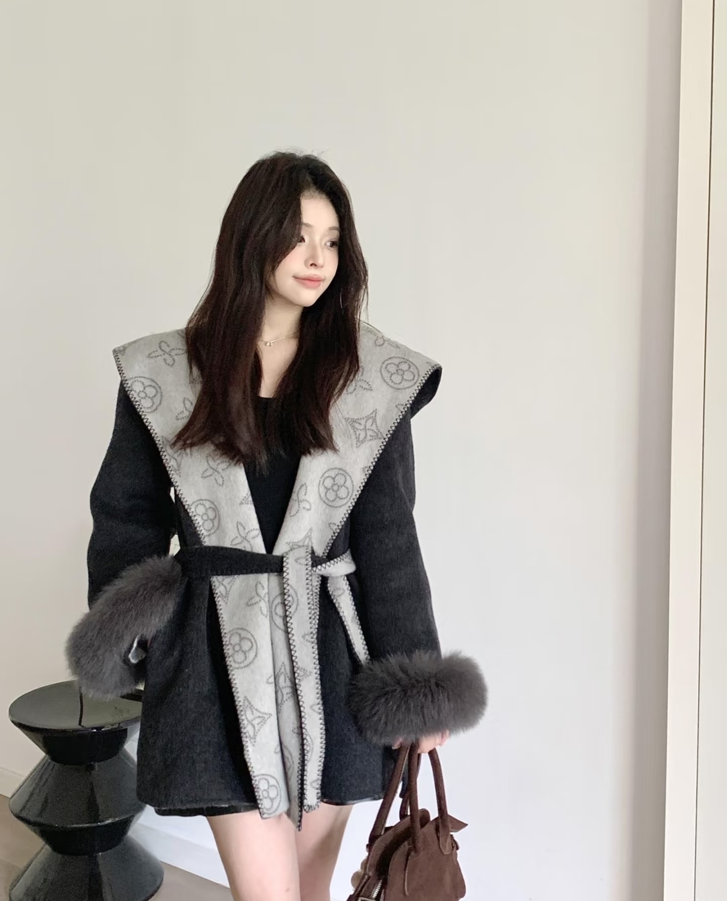 【LOUIS VUITTON旗艦店】ルイヴィトン ミドル丈のコート ご好評に付き再入荷！