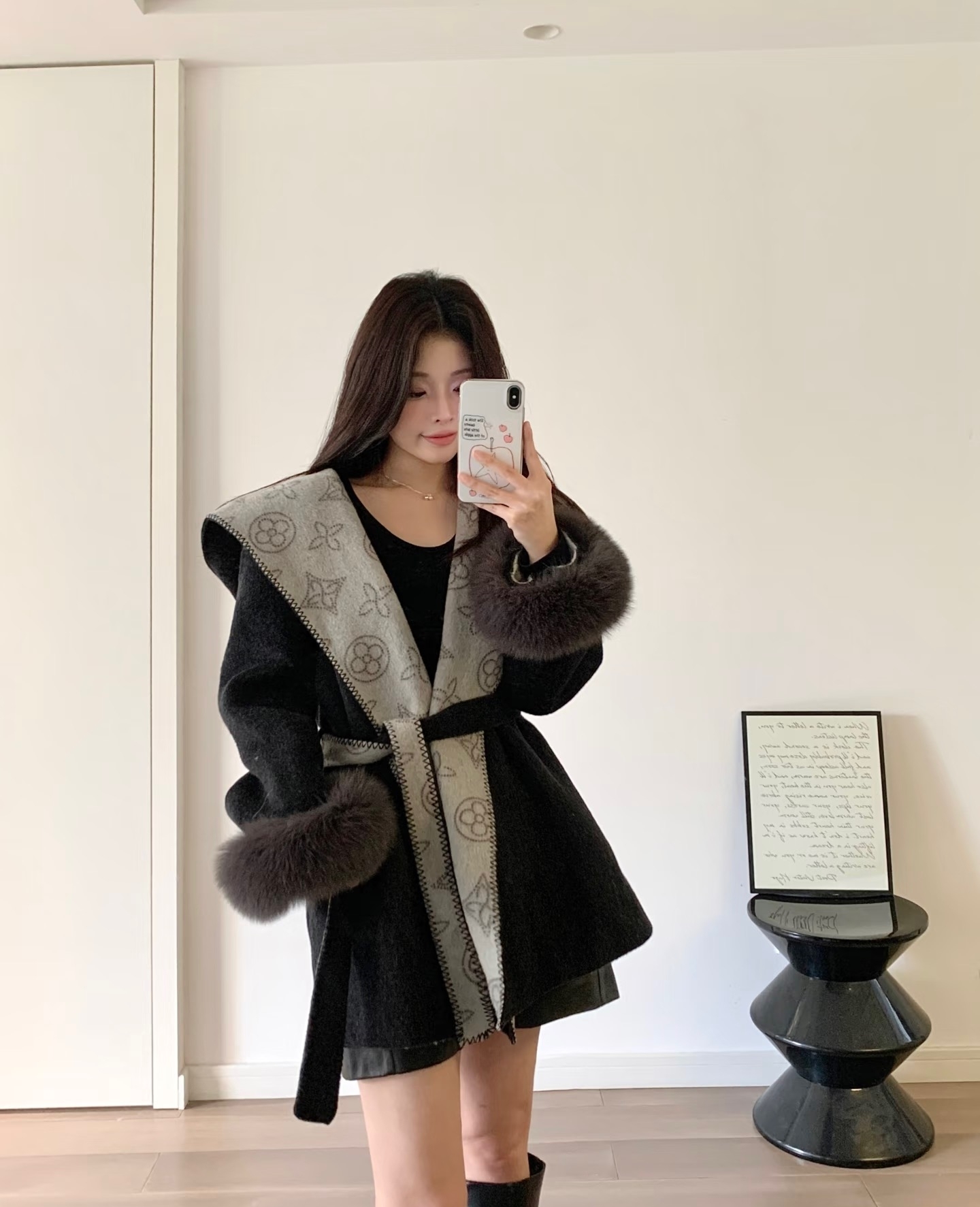 【LOUIS VUITTON旗艦店】ルイヴィトン ミドル丈のコート ご好評に付き再入荷！