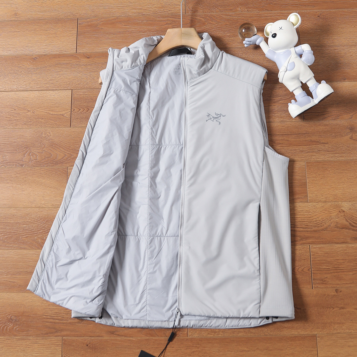 【ARC'TERYX旗艦店】ダウンベスト 男女兼用 ご好評に付き再入荷！