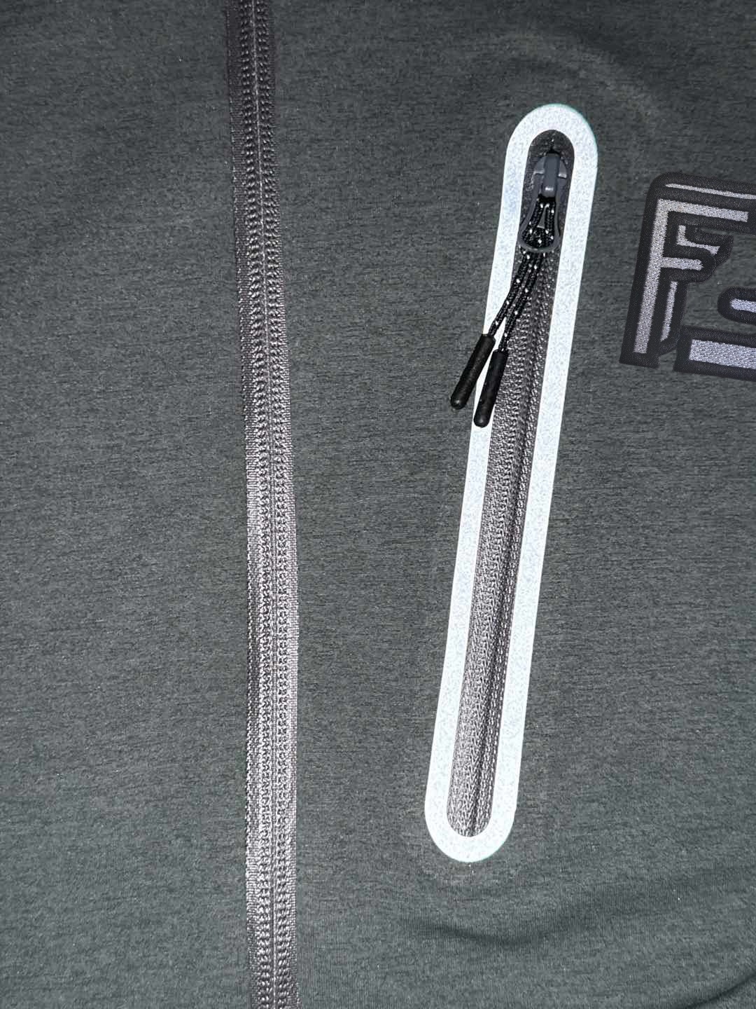 【FENDI旗艦店】フェンディ ジャケット 、ご好評に付き再入荷！