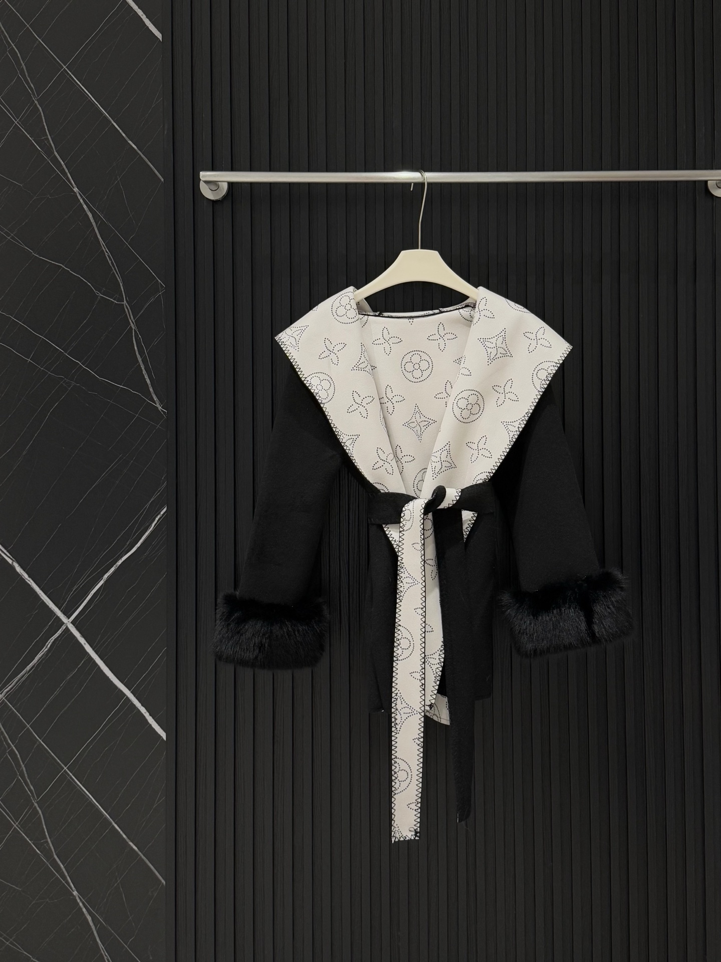 【LOUIS VUITTON旗艦店】ルイヴィトン オーバーコート ご好評に付き再入荷！