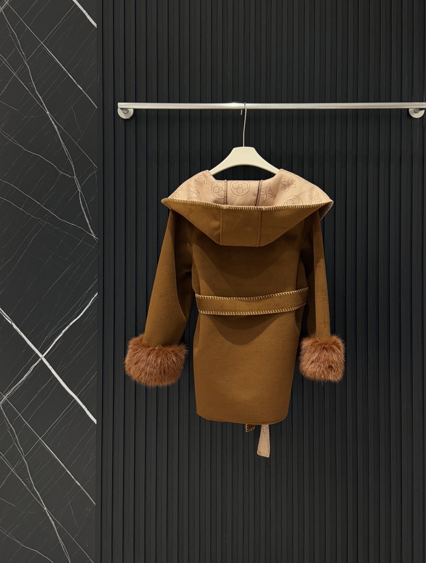 【LOUIS VUITTON旗艦店】ルイヴィトン オーバーコート ご好評に付き再入荷！