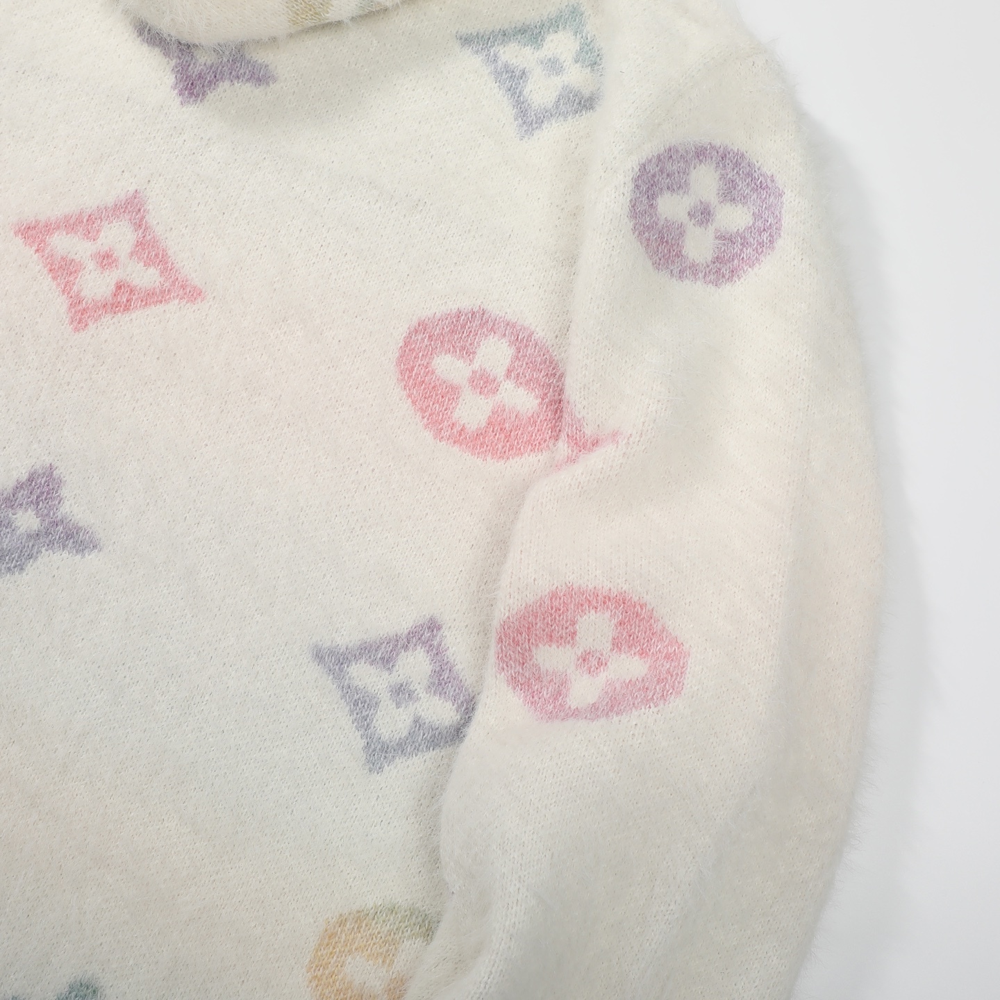 【LOUIS VUITTON旗艦店】ルイヴィトン フード付きジャケット ご好評に付き再入荷！