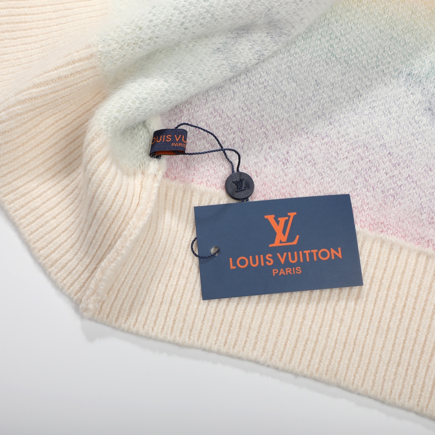 【LOUIS VUITTON旗艦店】ルイヴィトン フード付きジャケット ご好評に付き再入荷！